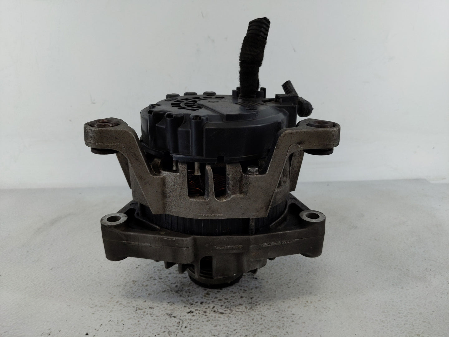 2012-2016 Chevrolet Cruze Alternator Replacement Generator Charging Assembly Engine OEM P/N:13588290 Fits OEM Used Auto Part