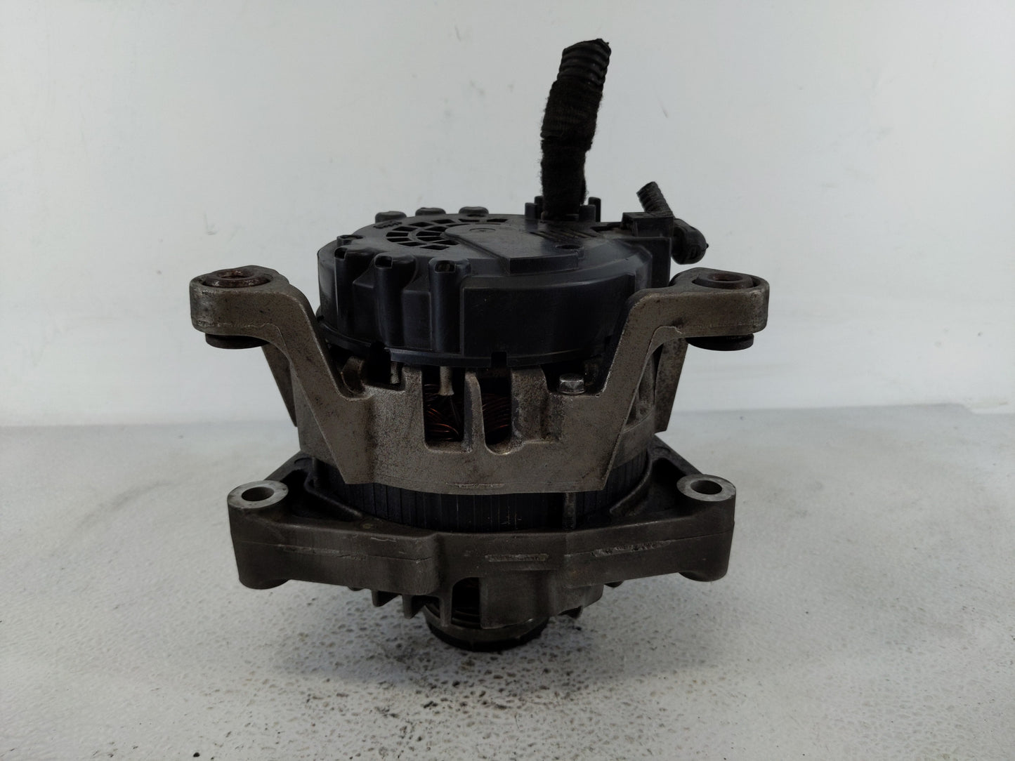 2012-2016 Chevrolet Cruze Alternator Replacement Generator Charging Assembly Engine OEM P/N:13588290 Fits OEM Used Auto Part