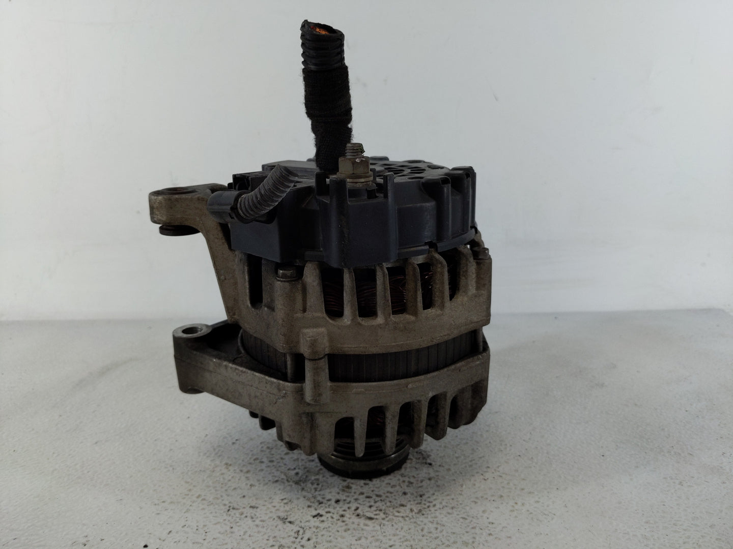 2012-2016 Chevrolet Cruze Alternator Replacement Generator Charging Assembly Engine OEM P/N:13588290 Fits OEM Used Auto Part