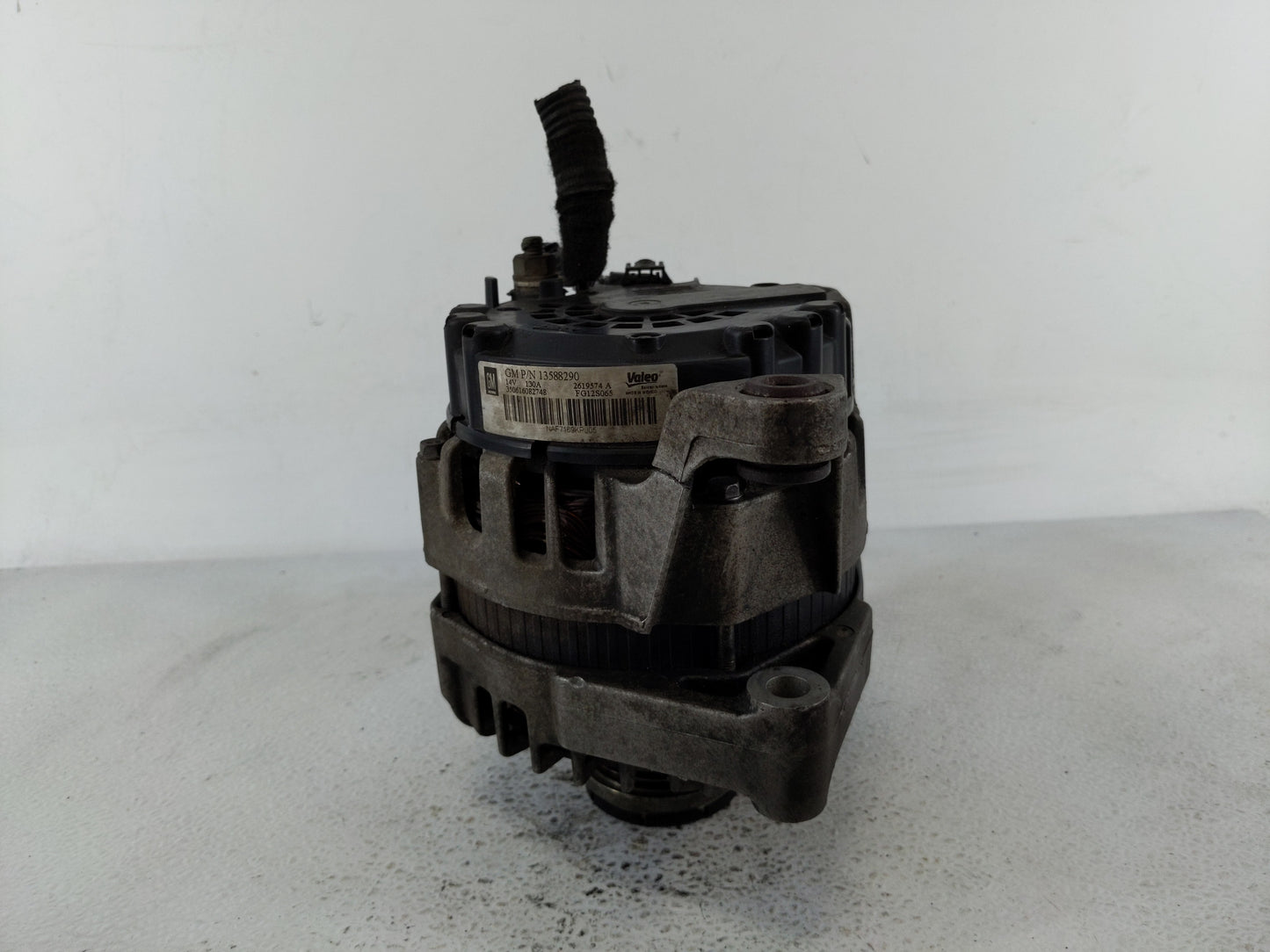 2012-2016 Chevrolet Cruze Alternator Replacement Generator Charging Assembly Engine OEM P/N:13588290 Fits OEM Used Auto Part