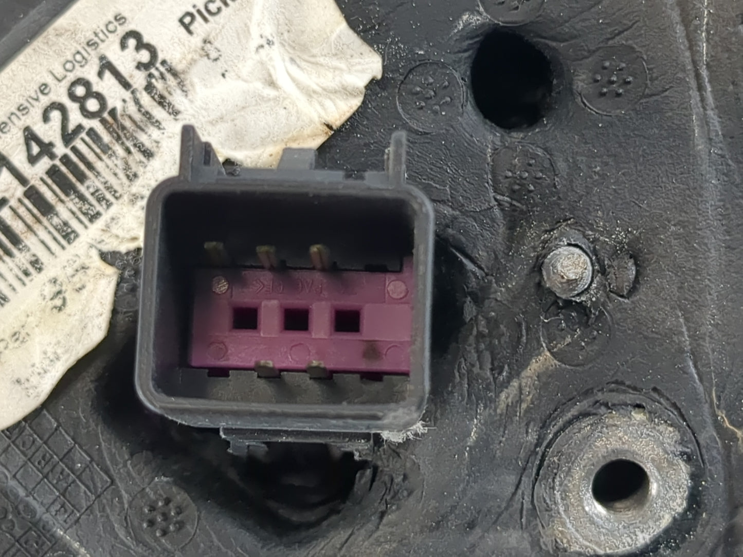 2016-2019 Chevrolet Cruze Driver Side View Mirror - Left Door Mirror OEM Used - Oemusedautoparts1.com