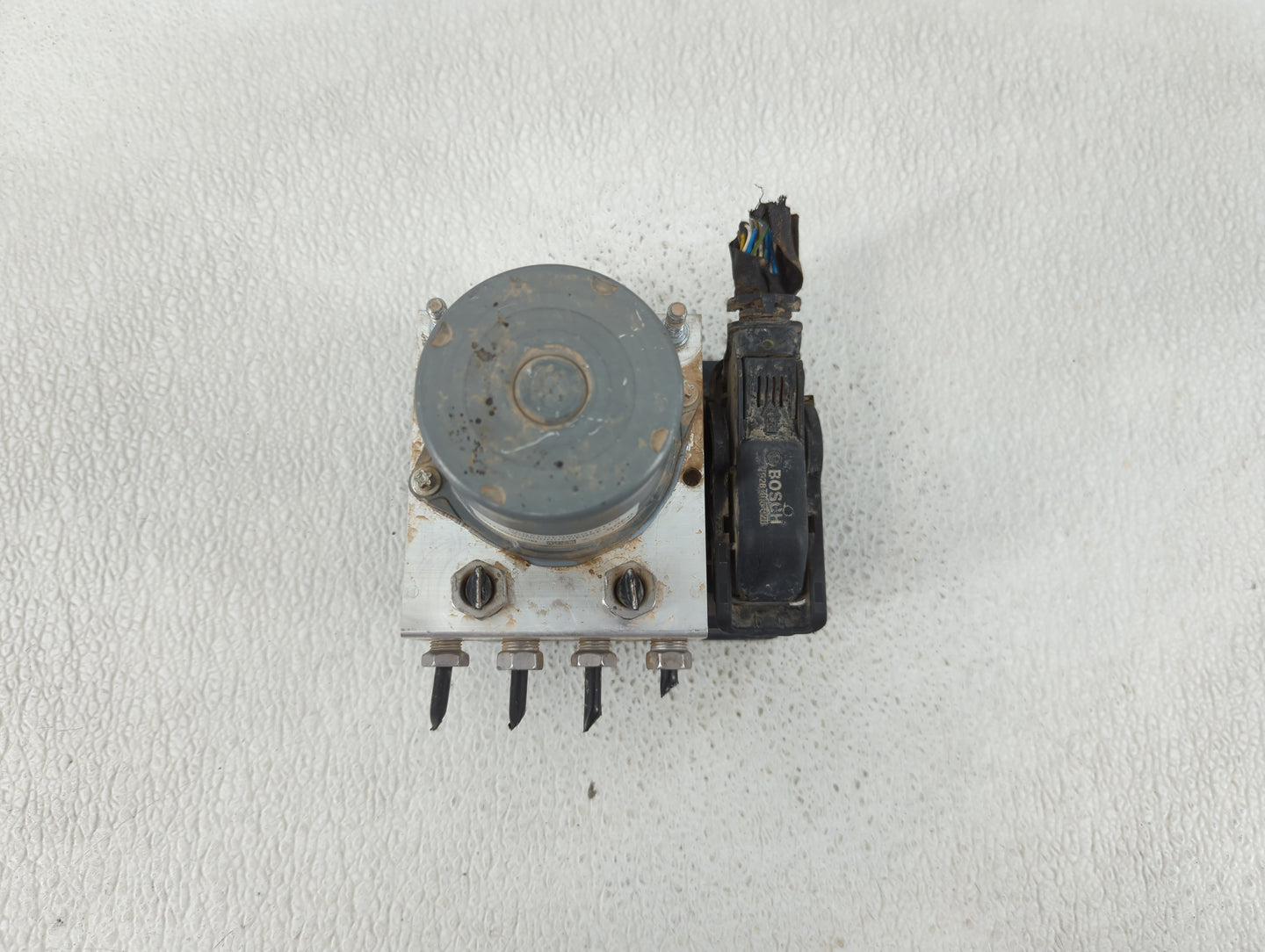2016 Chevrolet Cruze ABS Pump Control Module Replacement P/N:065055766 Fits OEM Used Auto Parts - Oemusedautoparts1.com