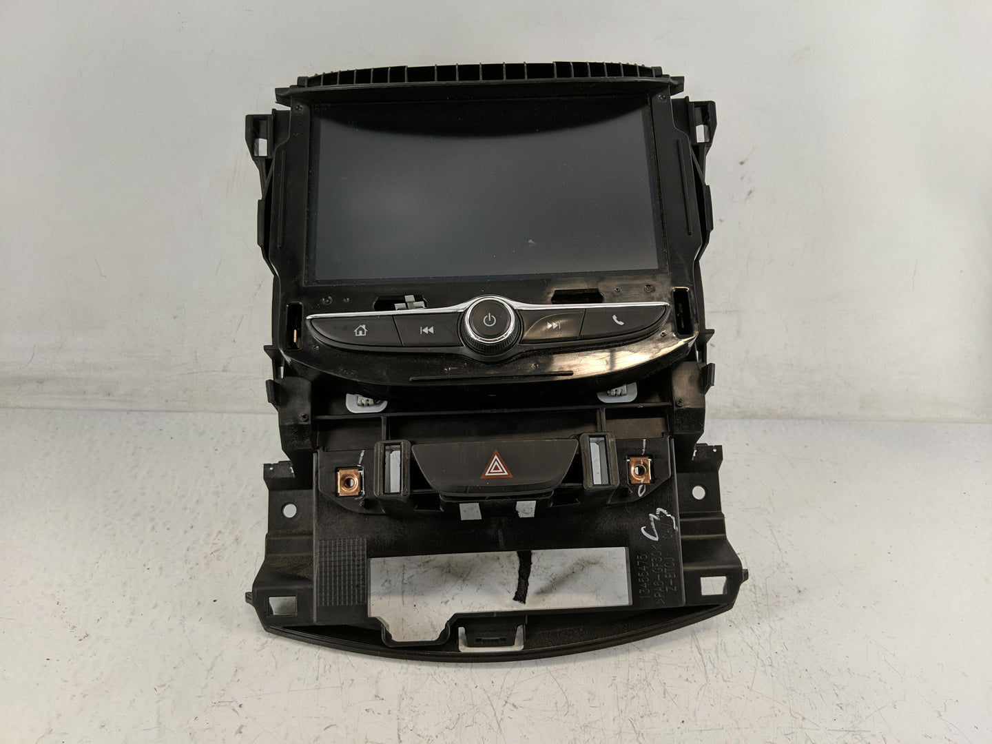 2016 Chevrolet Cruze Radio AM FM Cd Player Receiver Replacement P/N:42505018 Fits OEM Used Auto Parts - Oemusedautoparts1.co