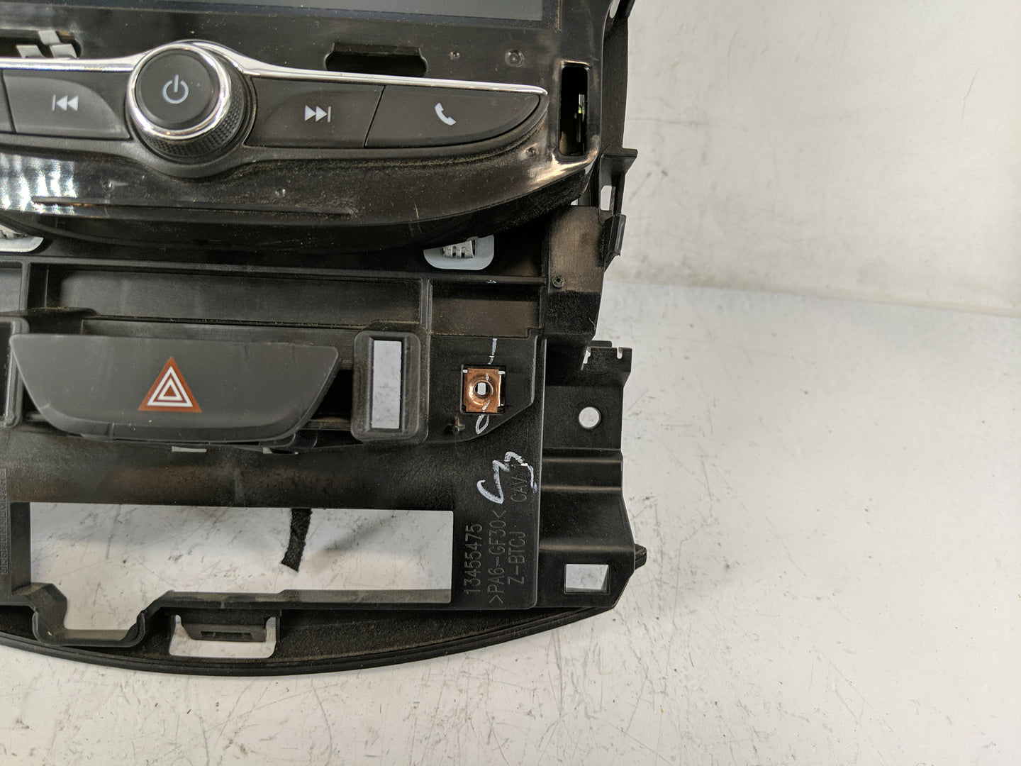 2016 Chevrolet Cruze Radio AM FM Cd Player Receiver Replacement P/N:42505018 Fits OEM Used Auto Parts - Oemusedautoparts1.co