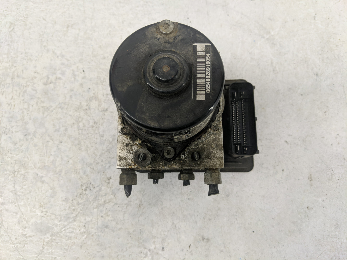 2016 Chevrolet Cruze ABS Pump Control Module Replacement P/N:13434670 Fits OEM Used Auto Parts - Oemusedautoparts1.com