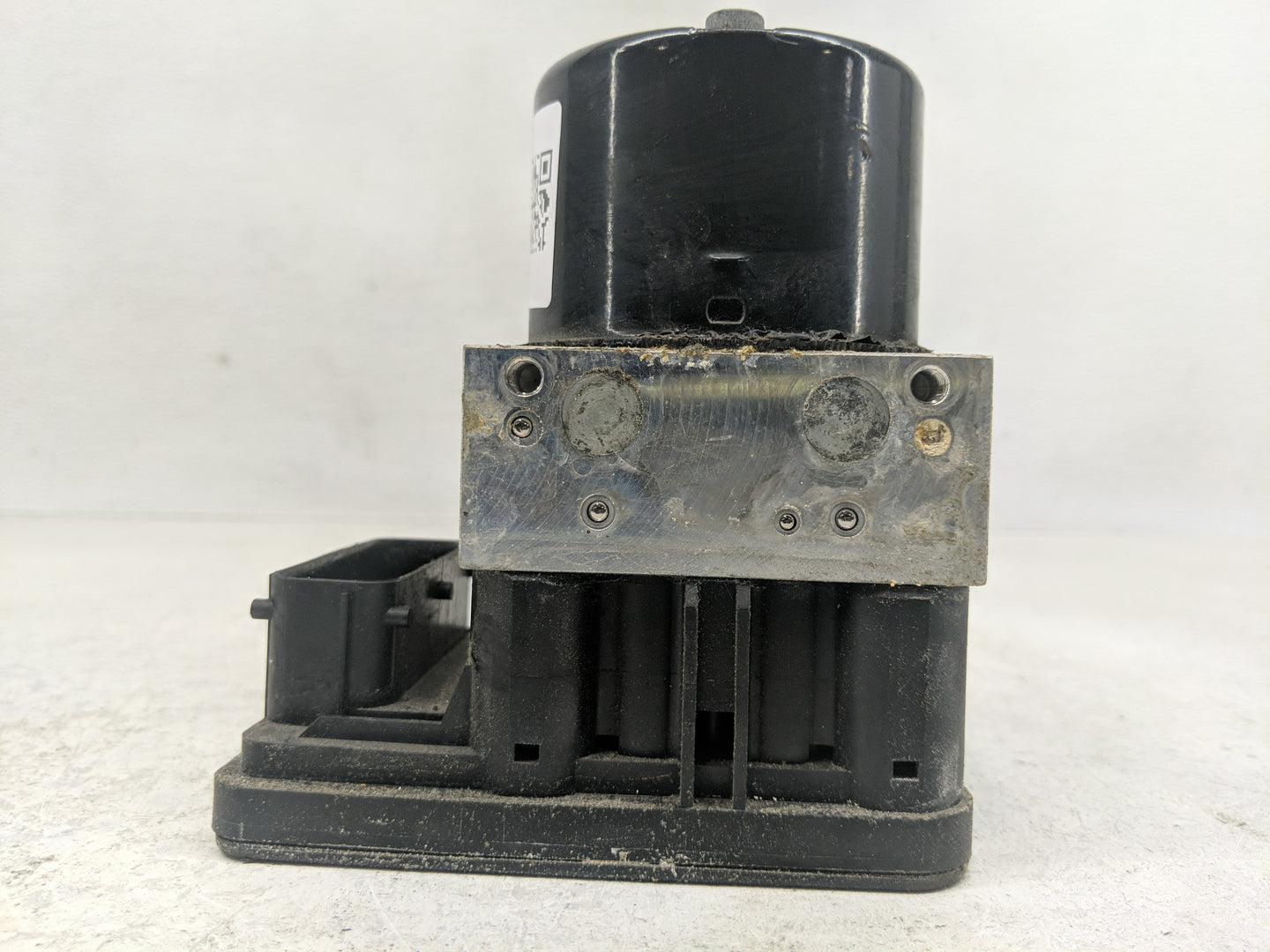 2016 Chevrolet Cruze ABS Pump Control Module Replacement P/N:13434670 Fits OEM Used Auto Parts - Oemusedautoparts1.com