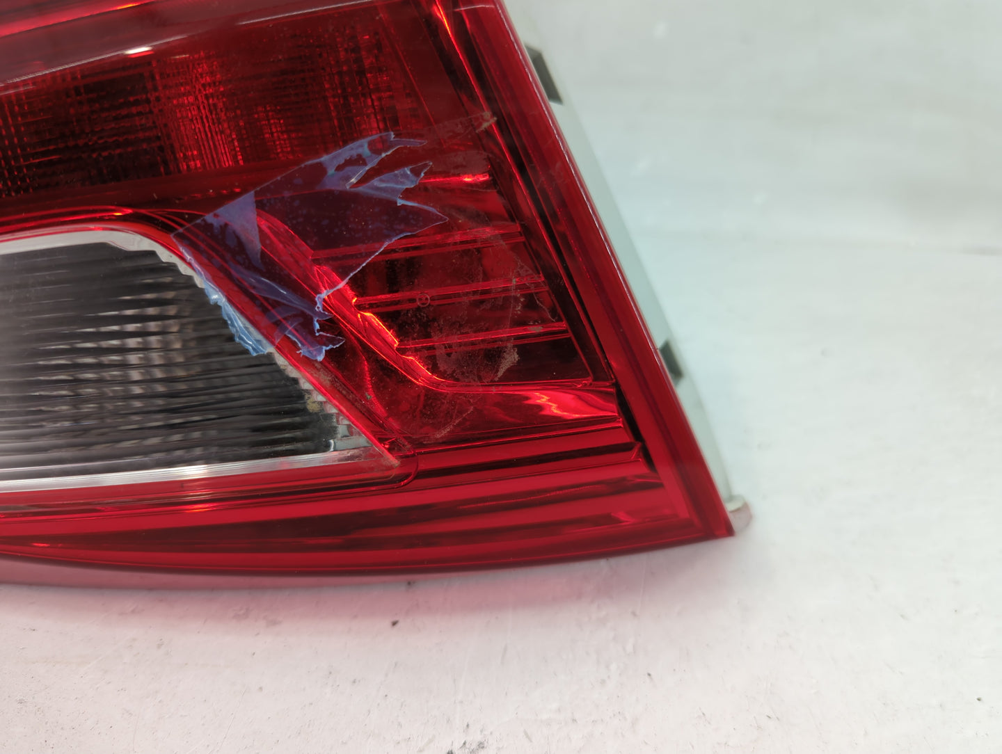 2016 Chevrolet Cruze Tail Light Assembly Passenger Right OEM P/N:84075816 Fits OEM Used Auto Parts - Oemusedautoparts1.com