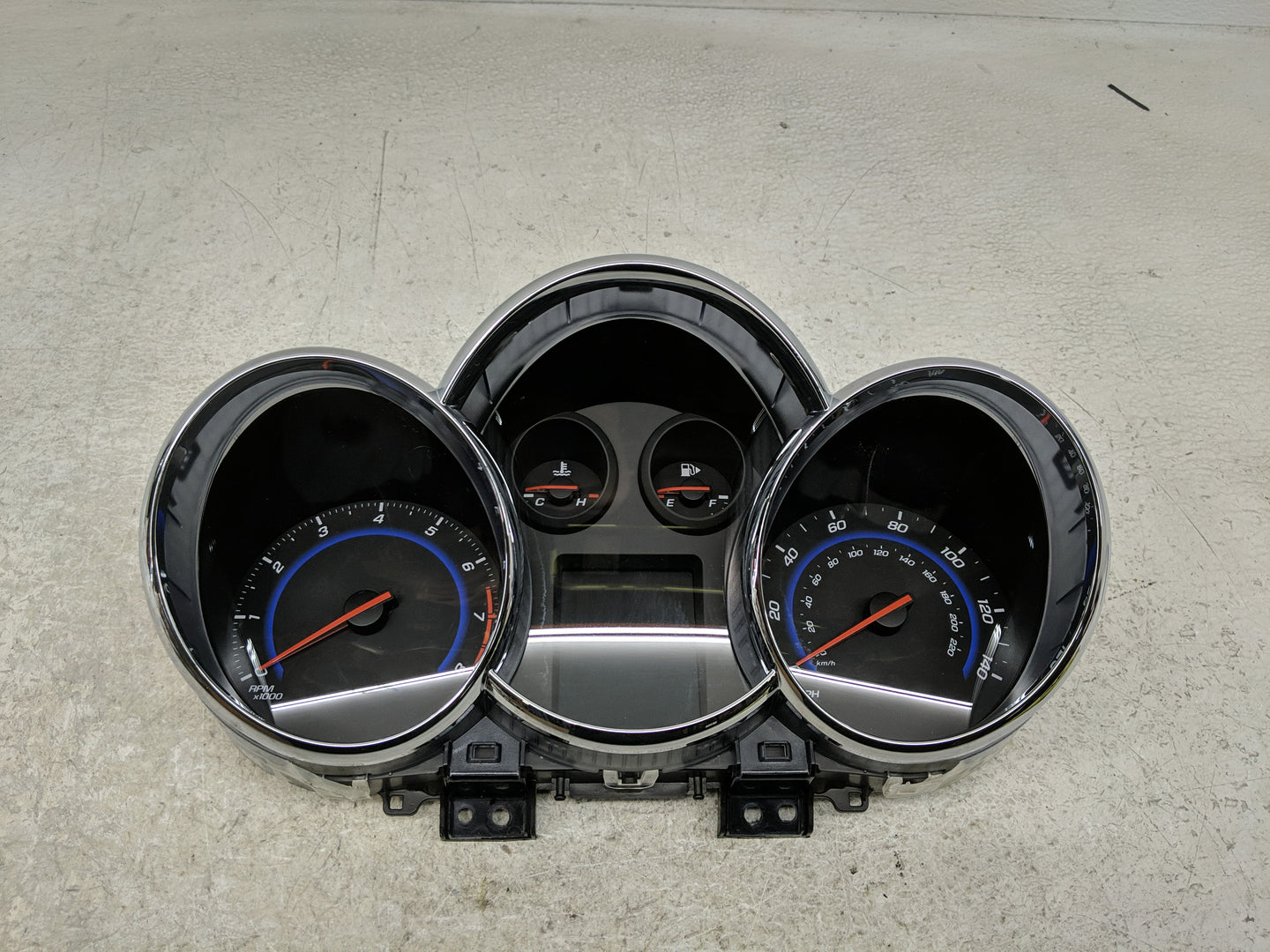 2015-2016 Chevrolet Cruze Instrument Cluster Speedometer Gauges P/N:42362673 Fits Fits 2015 2016 OEM Used Auto Parts - Oemus