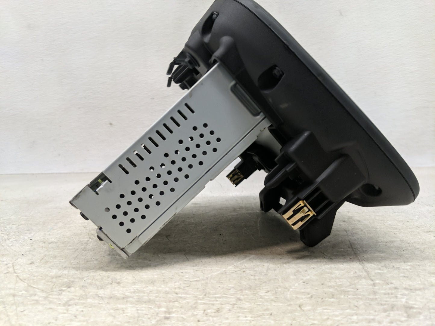 2016 Chevrolet Cruze Radio AM FM Cd Player Receiver Replacement P/N:555343750 42473831, 42456917 Fits OEM Used Auto Parts - 