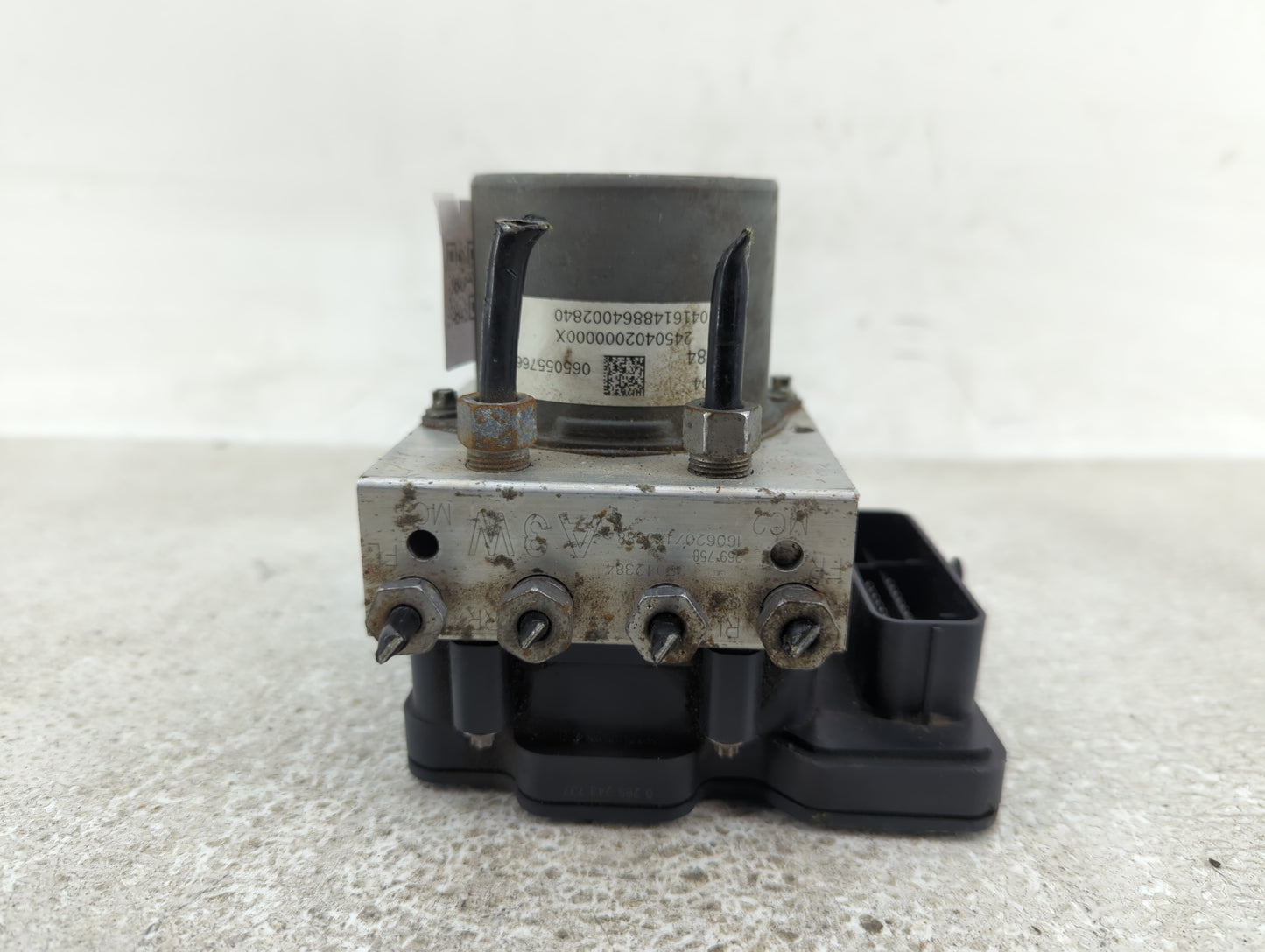 2016 Chevrolet Cruze ABS Pump Control Module Replacement P/N:06505576 3904 2384, 065055766 Fits OEM Used Auto Parts - Oemuse