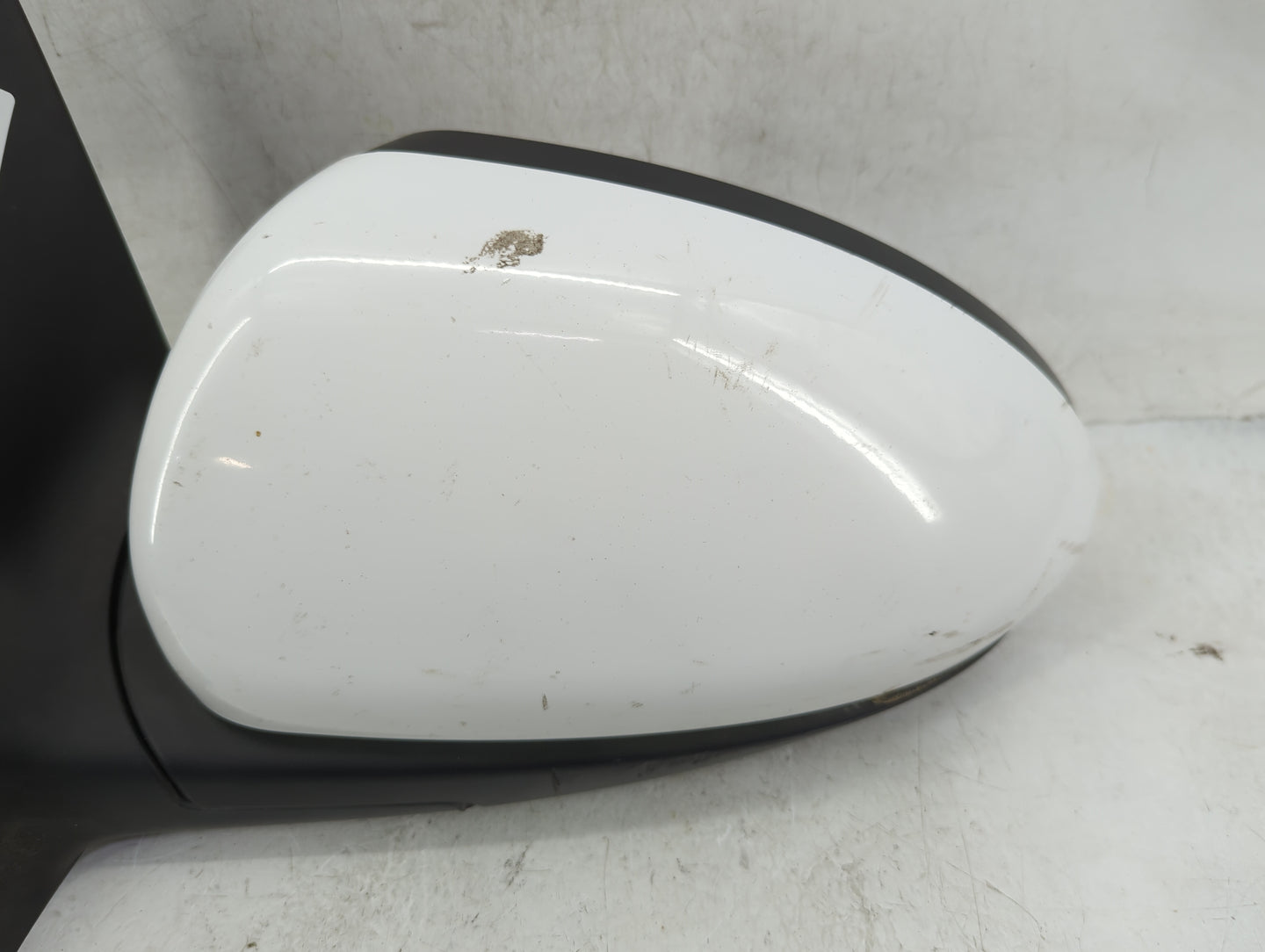 2016-2019 Chevrolet Cruze Driver Side View Mirror - Left Door Mirror OEM Used - Oemusedautoparts1.com