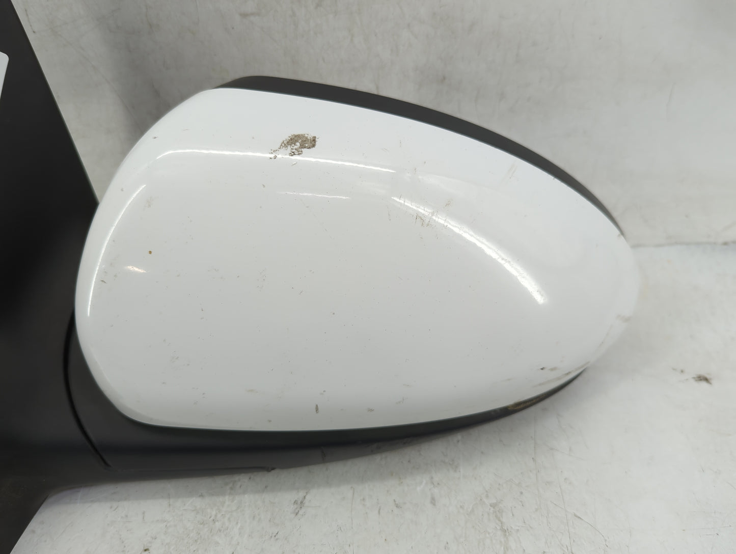 2016-2019 Chevrolet Cruze Driver Side View Mirror - Left Door Mirror OEM Used - Oemusedautoparts1.com