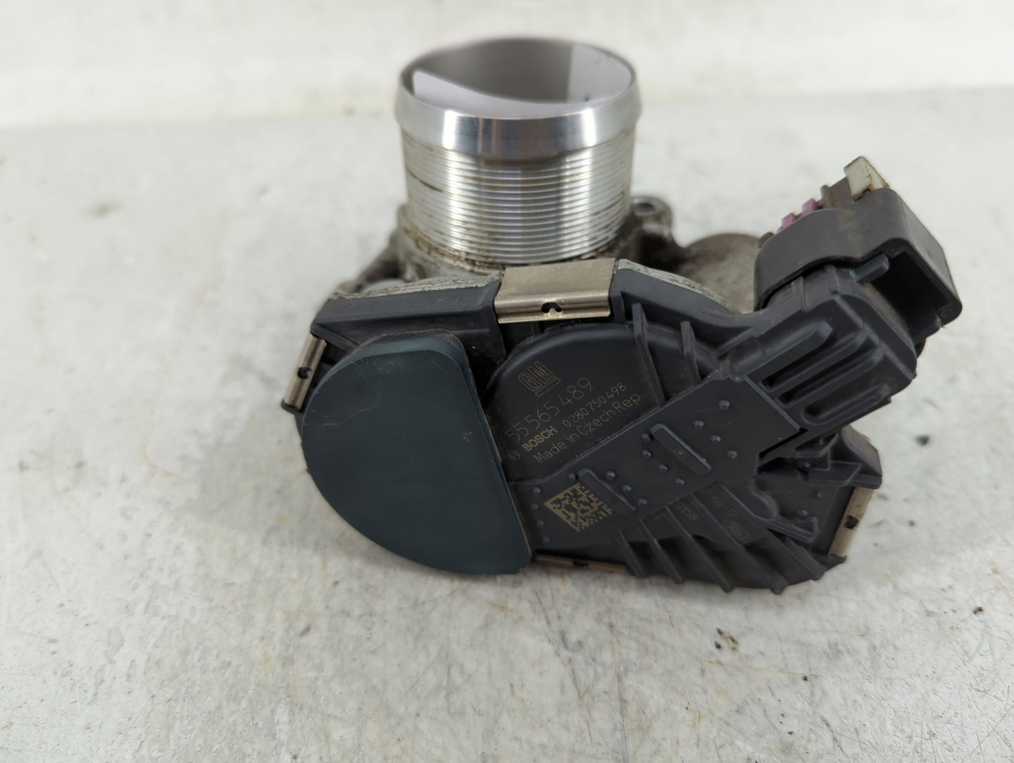 2011-2016 Chevrolet Cruze Throttle Body P/N:55565489 Fits Fits 2011 2012 2013 2014 2015 2016 2017 2018 2019 2020 2021 OEM Us