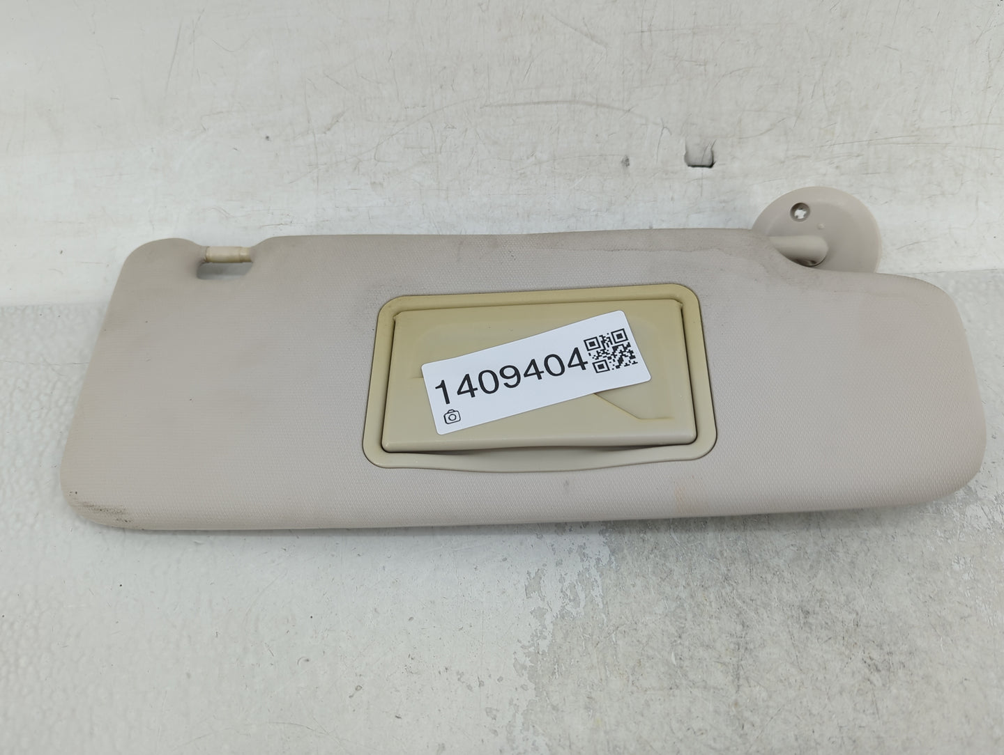 2016 Chevrolet Cruze Sun Visor Shade Replacement Passenger Right Mirror Fits OEM Used Auto Parts - Oemusedautoparts1.com