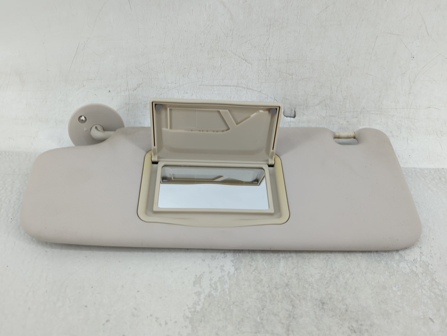 2016 Chevrolet Cruze Sun Visor Shade Replacement Driver Left Mirror Fits OEM Used Auto Parts - Oemusedautoparts1.com