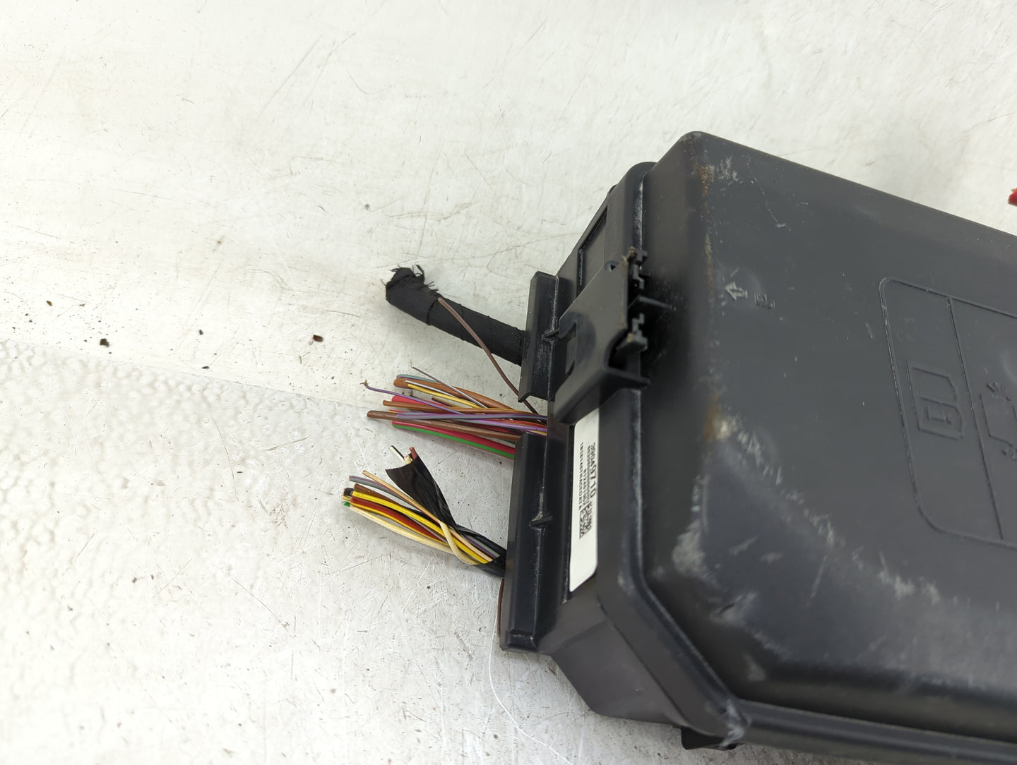 2016-2018 Chevrolet Cruze Fusebox Fuse Box Panel Relay Module P/N:DPN15514069 Fits Fits 2016 2018 OEM Used Auto Parts - Oemu