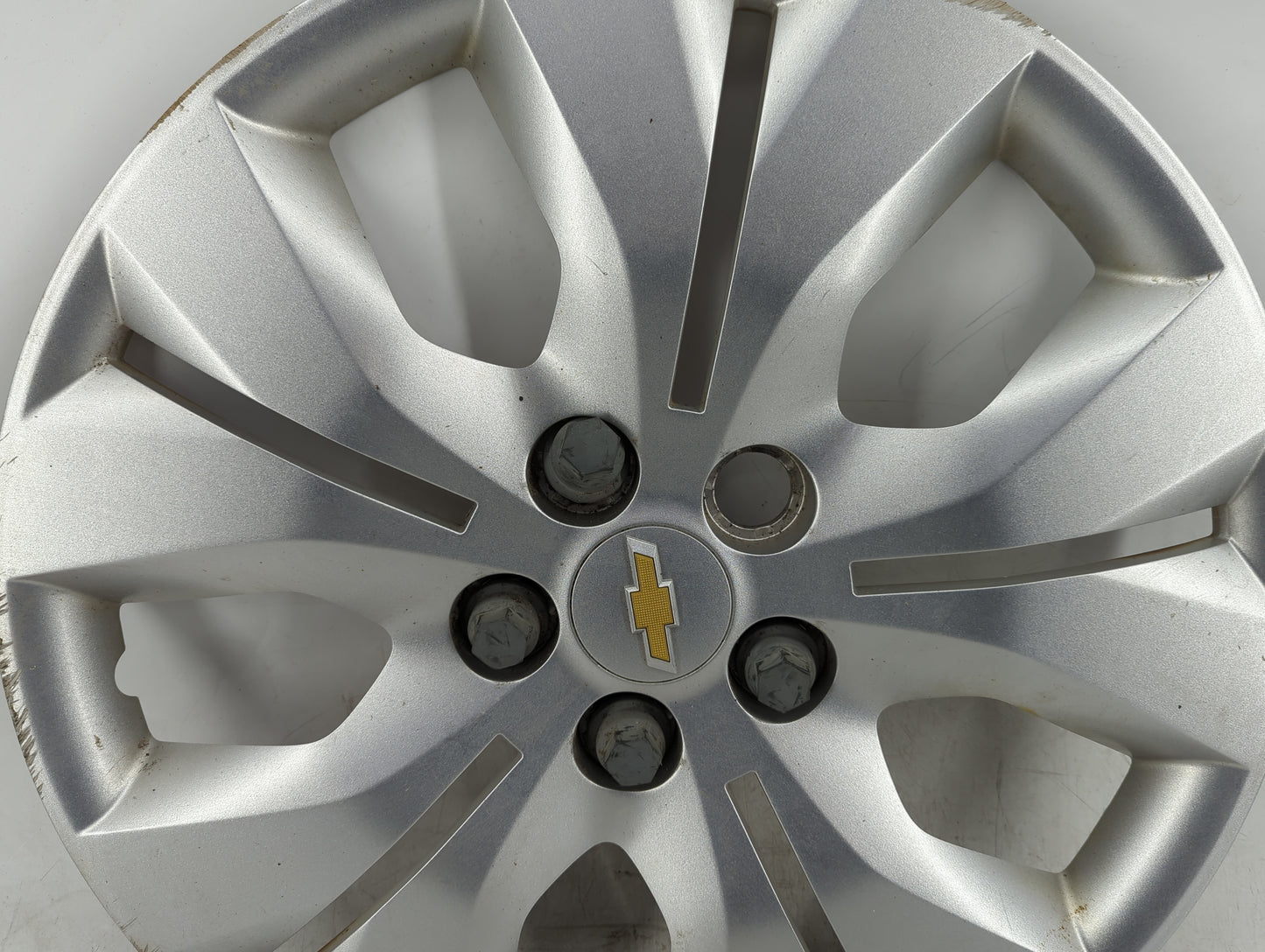 2016 Chevrolet Cruze Driver Front Wheel Hub Oem 1413957 - Oemusedautoparts1.com