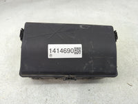 2015-2016 Chevrolet Cruze Fusebox Fuse Box Panel Relay Module P/N:812461952 Fits Fits 2015 2016 OEM Used Auto Parts - Oemuse