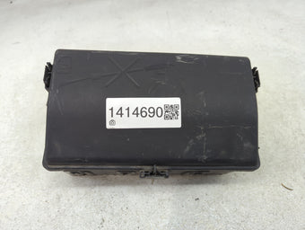 compare product 2015-2016 Chevrolet Cruze Fusebox Fuse Box Panel Relay Module P/N:812461952 Fits Fits 2015 2016 OEM Used Auto Parts