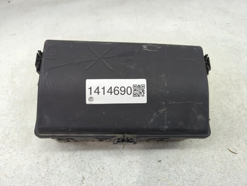 2015-2016 Chevrolet Cruze Fusebox Fuse Box Panel Relay Module P/N:812461952 Fits Fits 2015 2016 OEM Used Auto Parts - Oemuse
