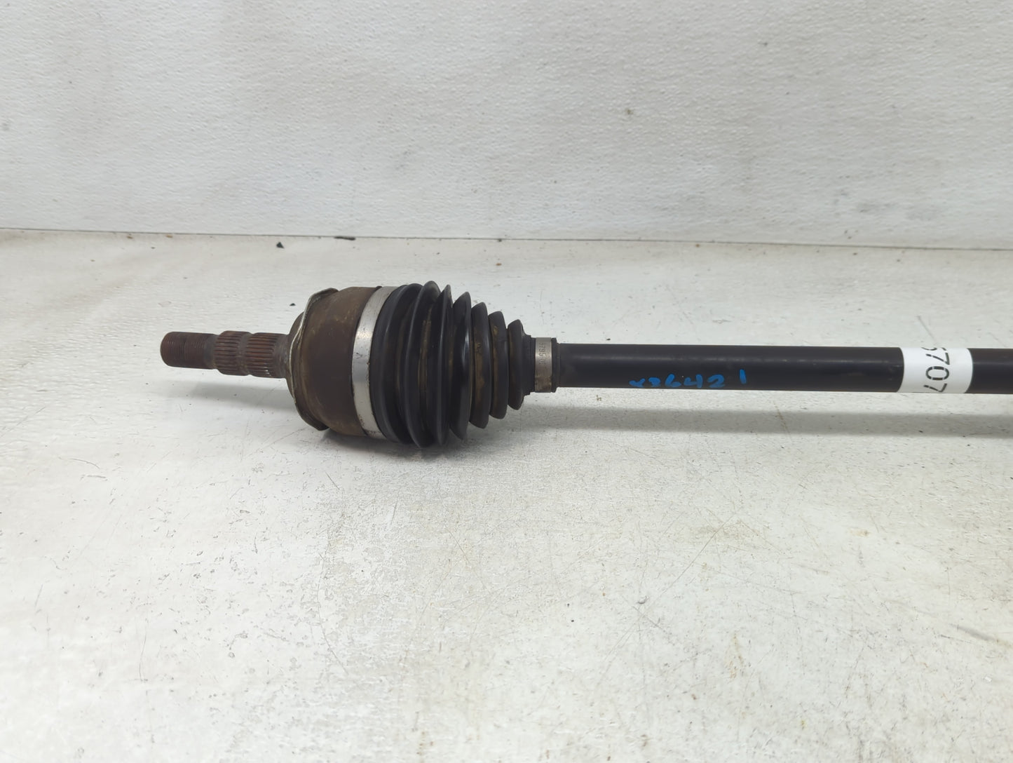 2013-2016 Chevrolet Cruze Axle Shaft Front Passenger Cv C/v - Oemusedautoparts1.com