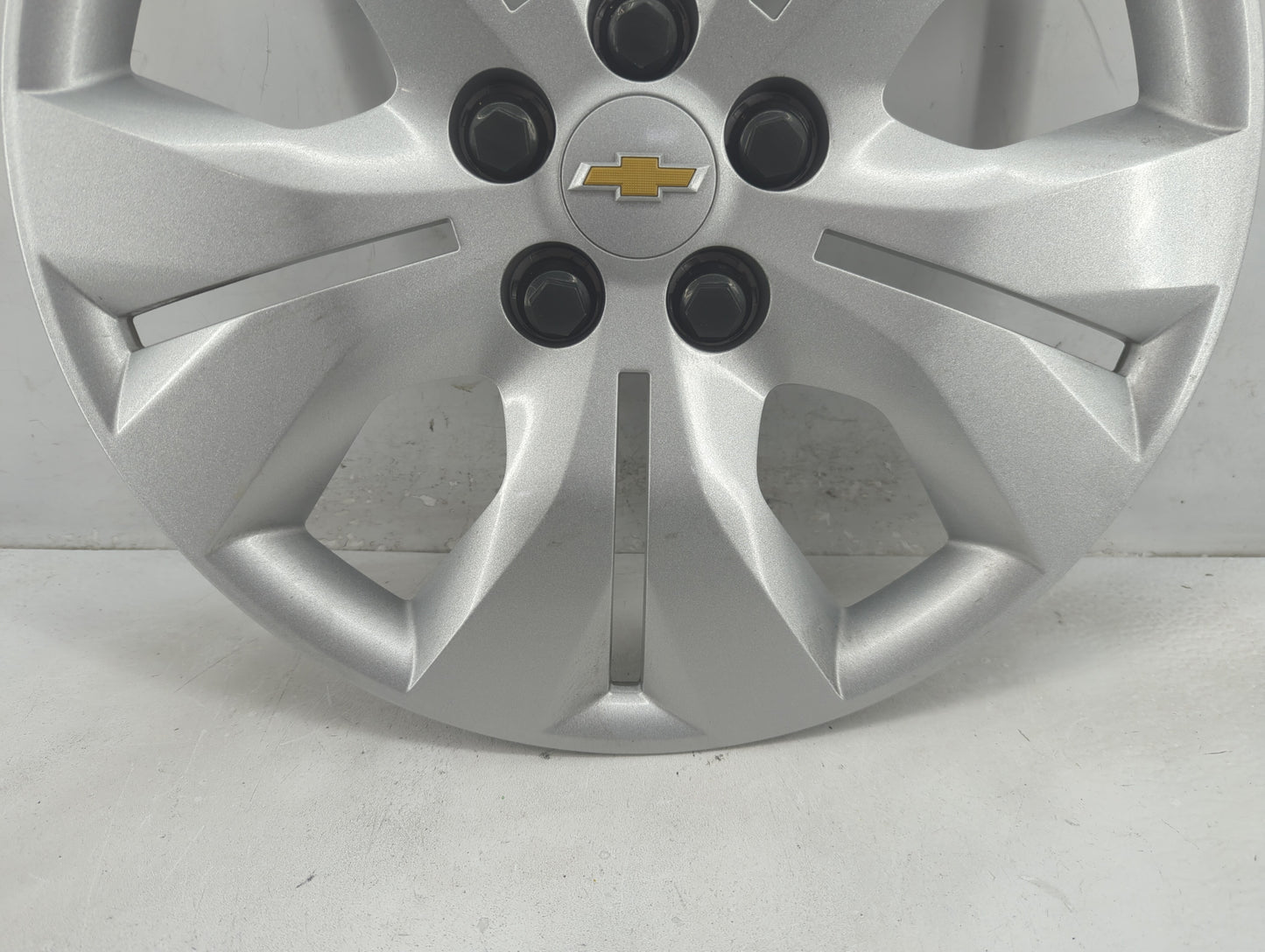 2016 Chevrolet Cruze Driver Front Wheel Hub Oem 1415874 - Oemusedautoparts1.com