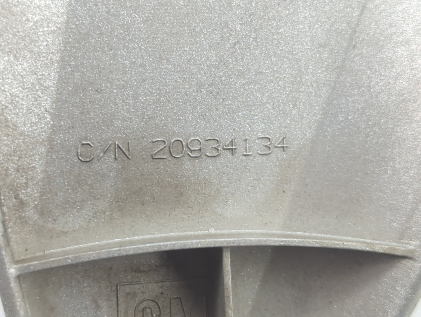 2016 Chevrolet Cruze Driver Front Wheel Hub Oem 1415875 - Oemusedautoparts1.com