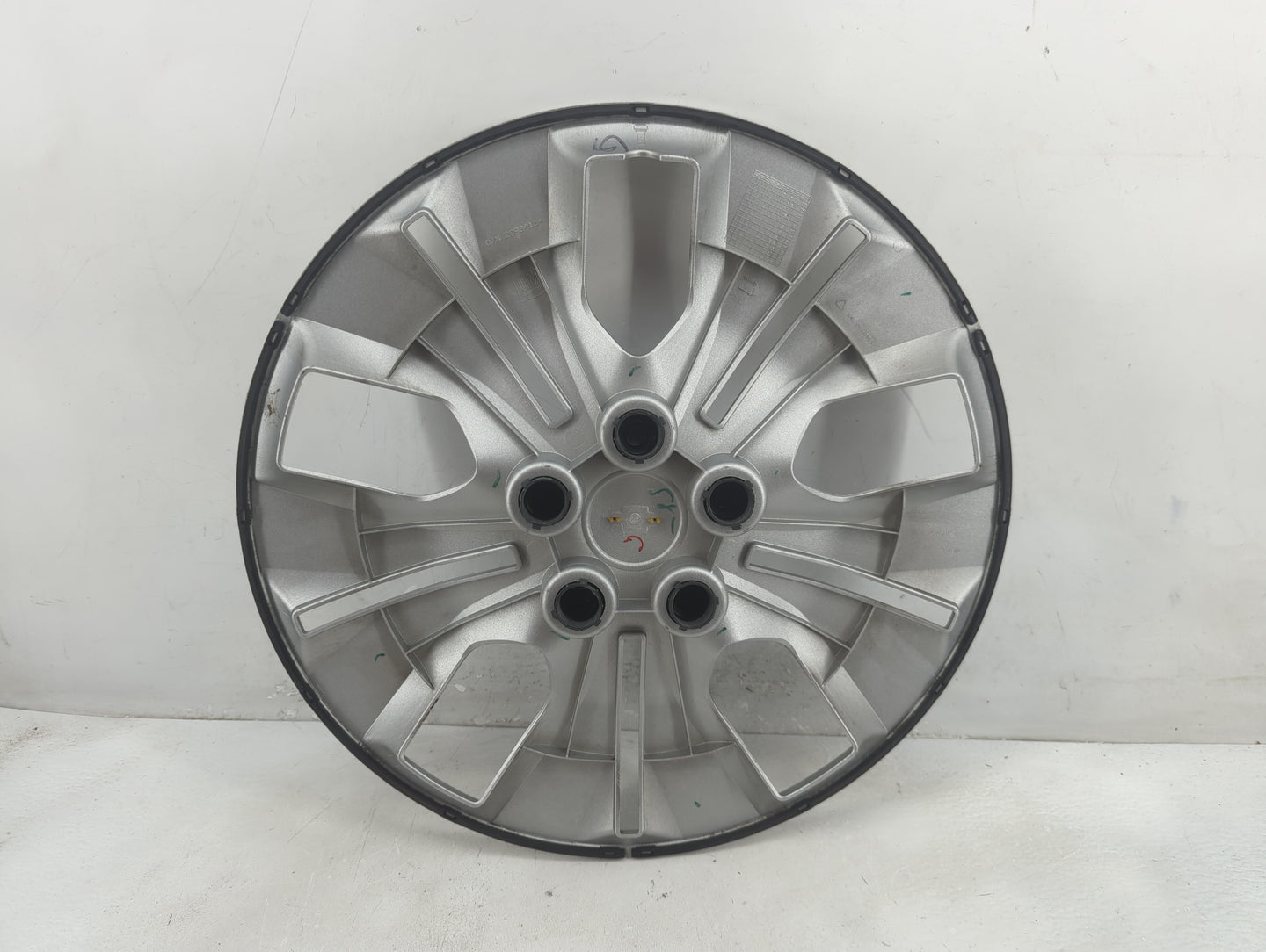 2016 Chevrolet Cruze Driver Front Wheel Hub Oem 1415876 - Oemusedautoparts1.com