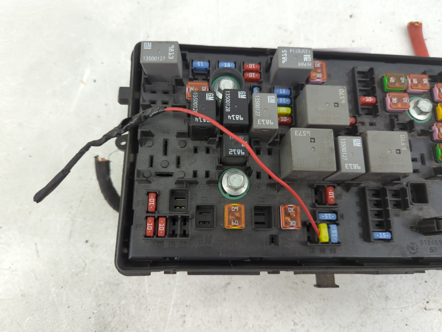 2015-2016 Chevrolet Cruze Fusebox Fuse Box Panel Relay Module P/N:812461952 13 255 300 Fits Fits 2015 2016 OEM Used Auto Par