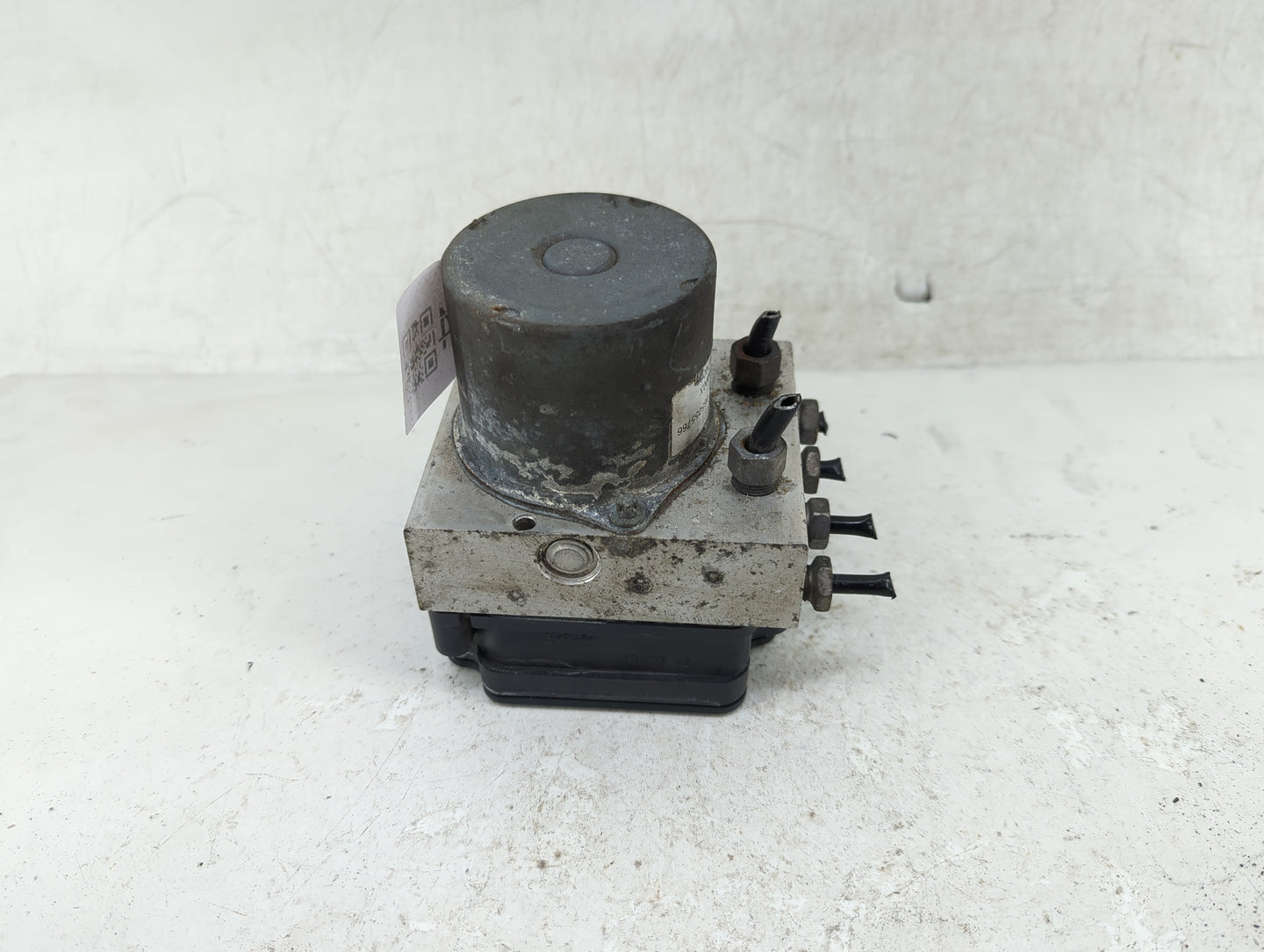 2016 Chevrolet Cruze ABS Pump Control Module Replacement P/N:39064667 Fits OEM Used Auto Parts - Oemusedautoparts1.com