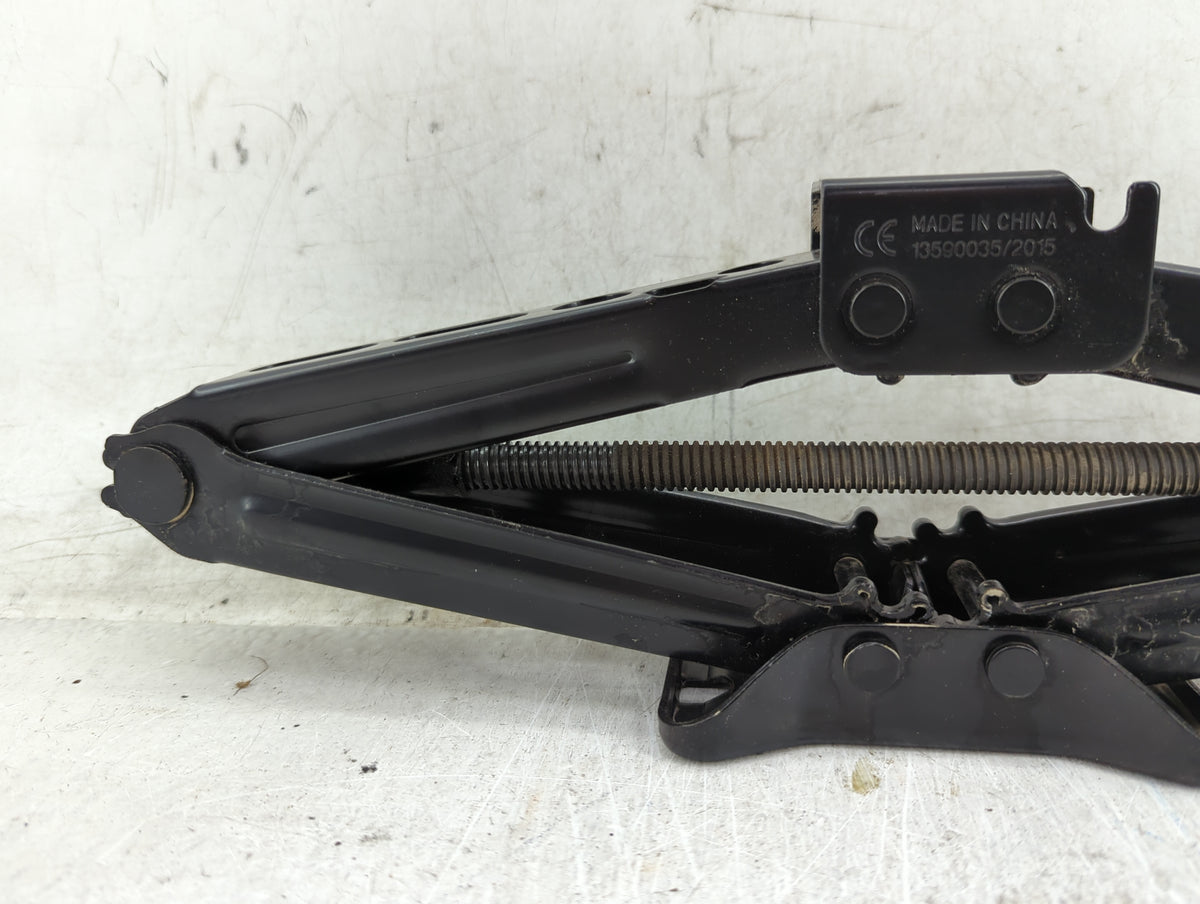 2016 Chevrolet Cruze Spare Scissor Car Jack 1431600 - Oemusedautoparts1.com