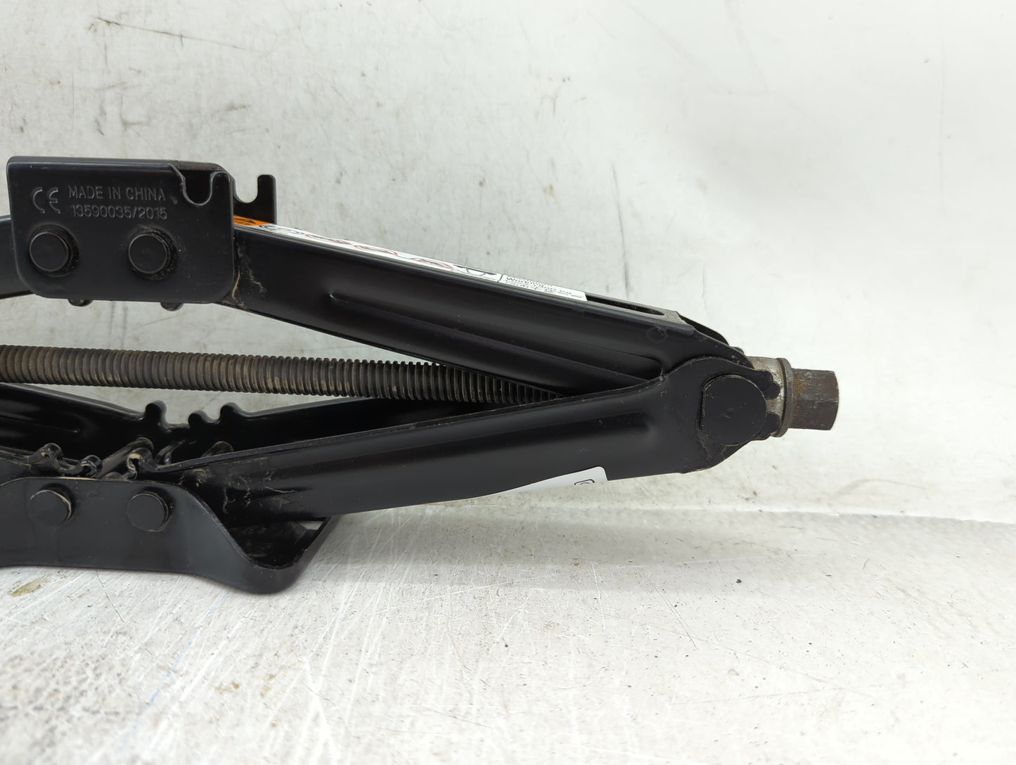 2016 Chevrolet Cruze Spare Scissor Car Jack - Oemusedautoparts1.com