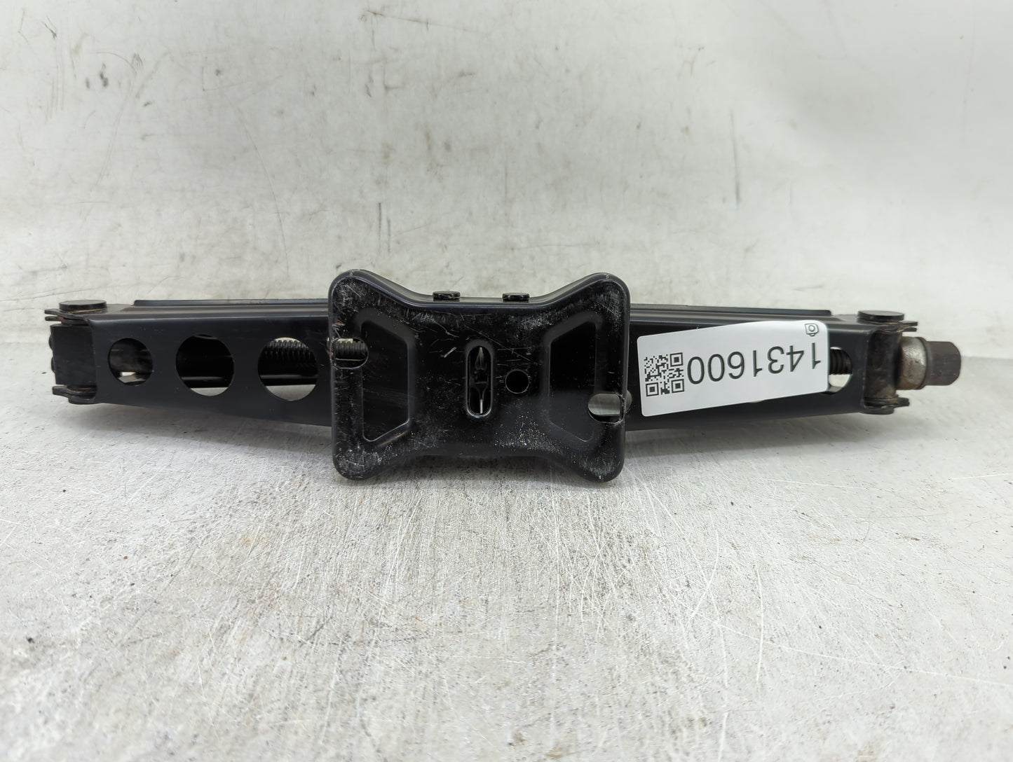 2016 Chevrolet Cruze Spare Scissor Car Jack - Oemusedautoparts1.com