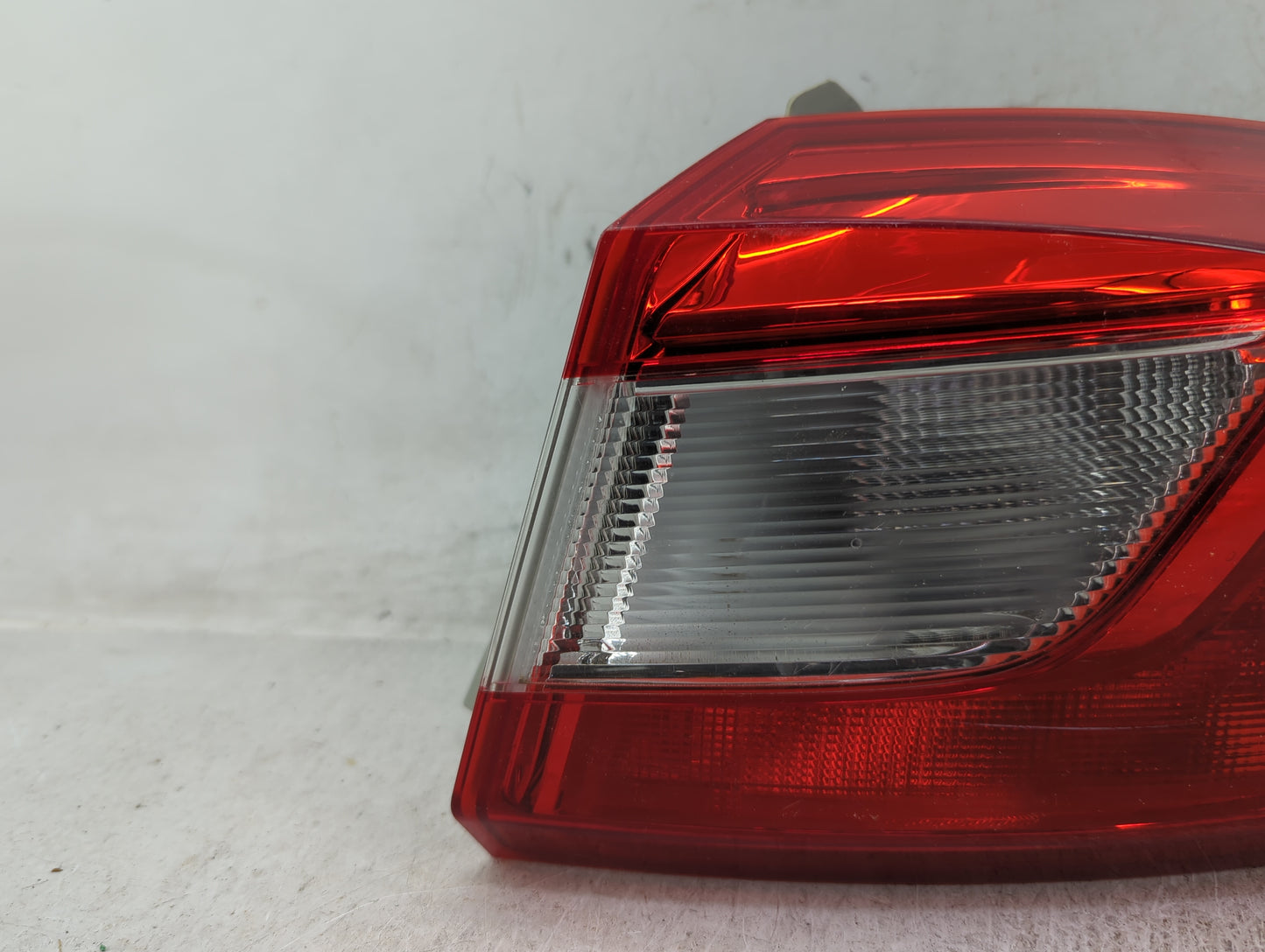 2016 Chevrolet Cruze Tail Light Assembly Passenger Right OEM P/N:84078119 Fits OEM Used Auto Parts - Oemusedautoparts1.com