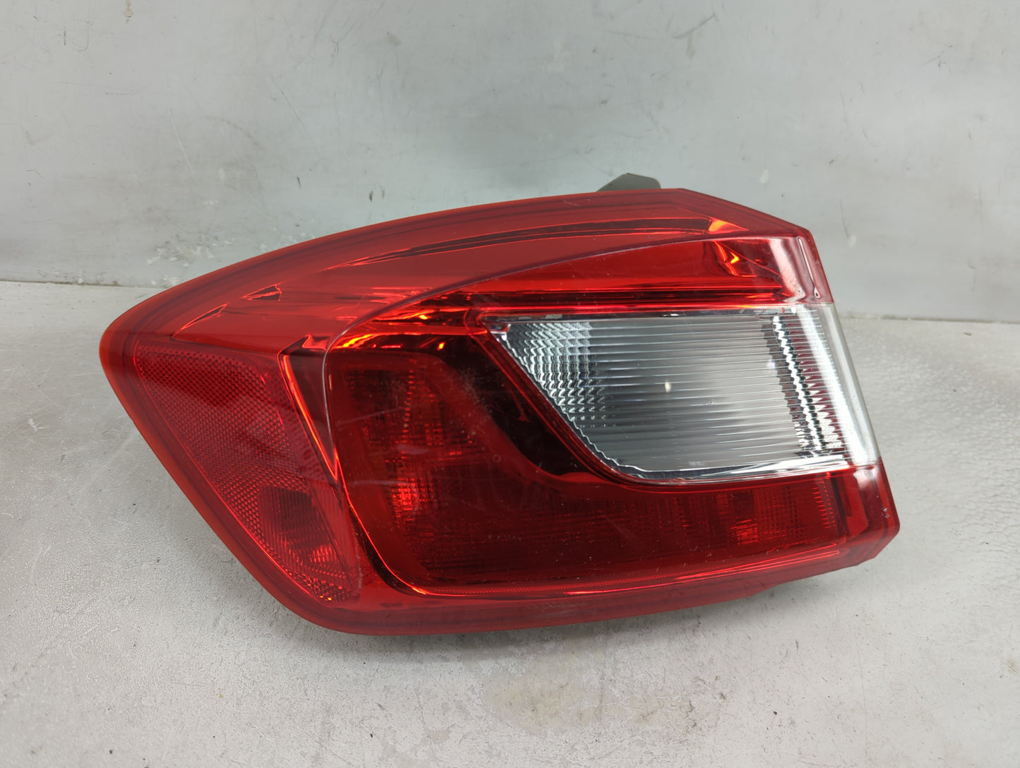2016 Chevrolet Cruze Tail Light Assembly Passenger Right OEM P/N:84078120 Fits OEM Used Auto Parts - Oemusedautoparts1.com