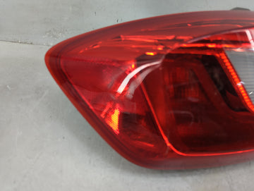 2016 Chevrolet Cruze Tail Light Assembly Passenger Right OEM P/N:84078120 Fits OEM Used Auto Parts