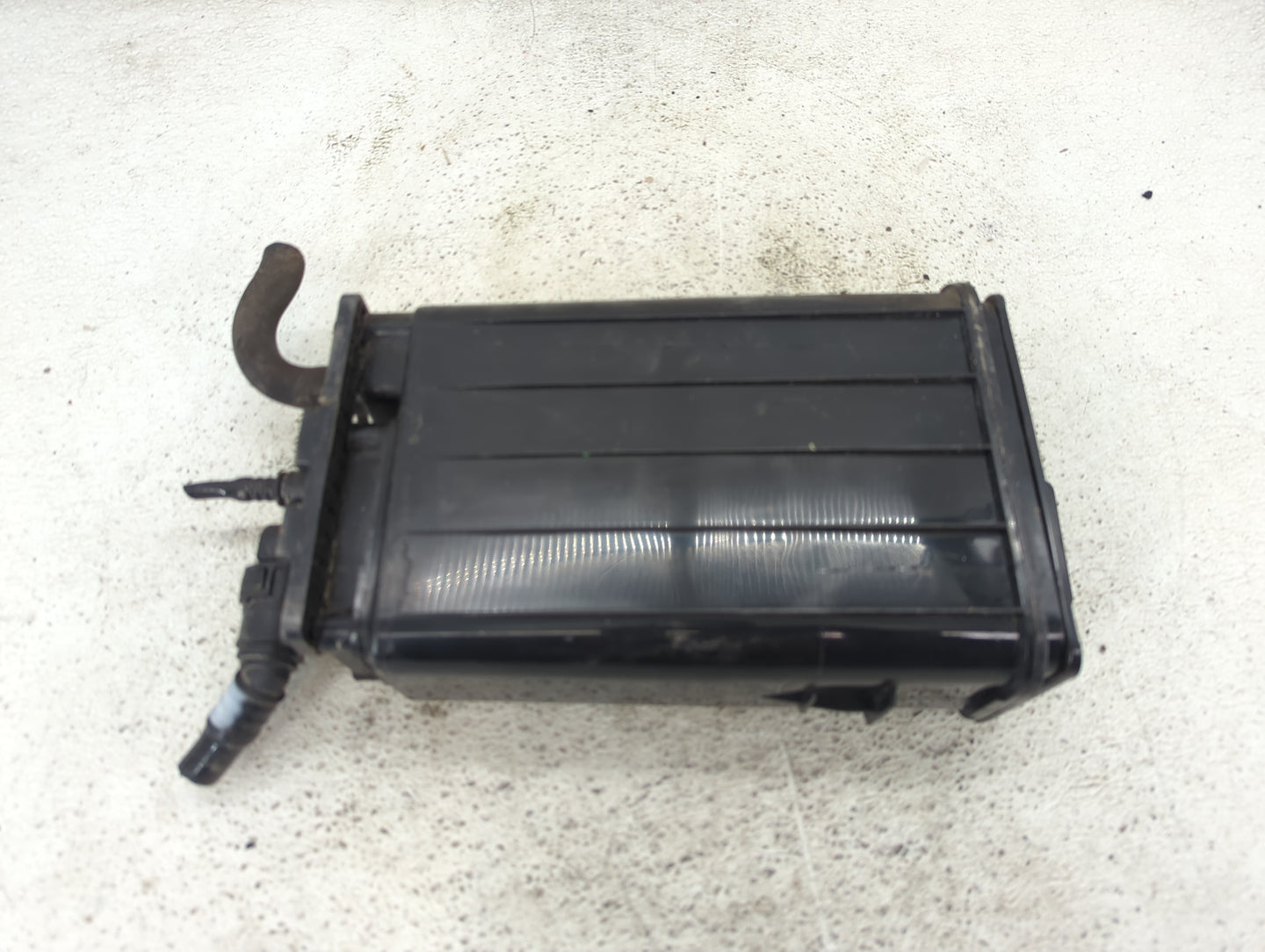 2016 Chevrolet Cruze Fuel Vapor Charcoal Canister - Oemusedautoparts1.com