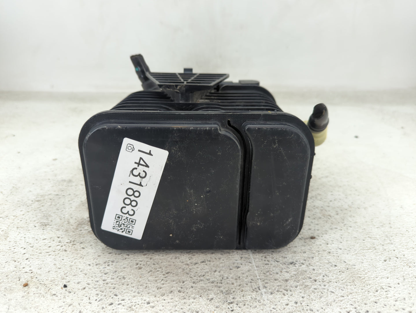 2016 Chevrolet Cruze Fuel Vapor Charcoal Canister 1431883 - Oemusedautoparts1.com