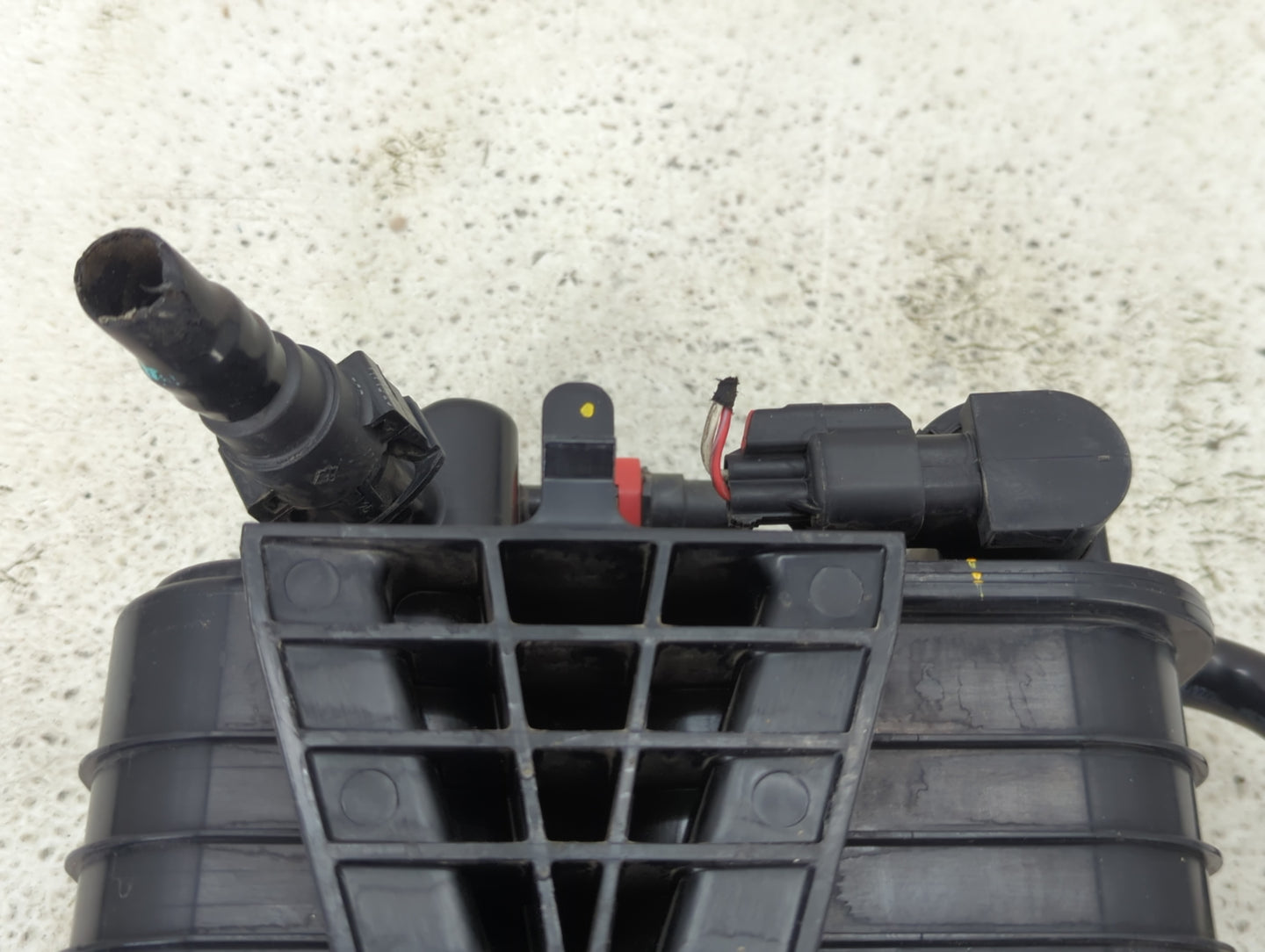 2016 Chevrolet Cruze Fuel Vapor Charcoal Canister 1431883 - Oemusedautoparts1.com