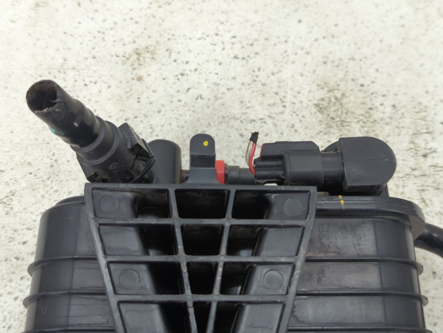 2016 Chevrolet Cruze Fuel Vapor Charcoal Canister 1431883 - Oemusedautoparts1.com