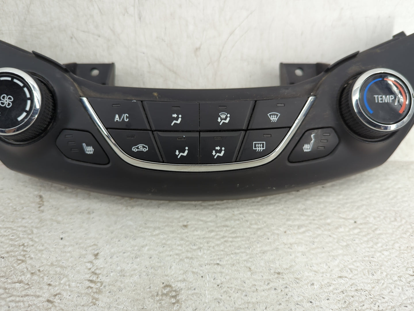 2016-2018 Chevrolet Cruze Climate Control Module Temperature AC/Heater Replacement P/N:39028879 7003070200000X Fits OEM Used