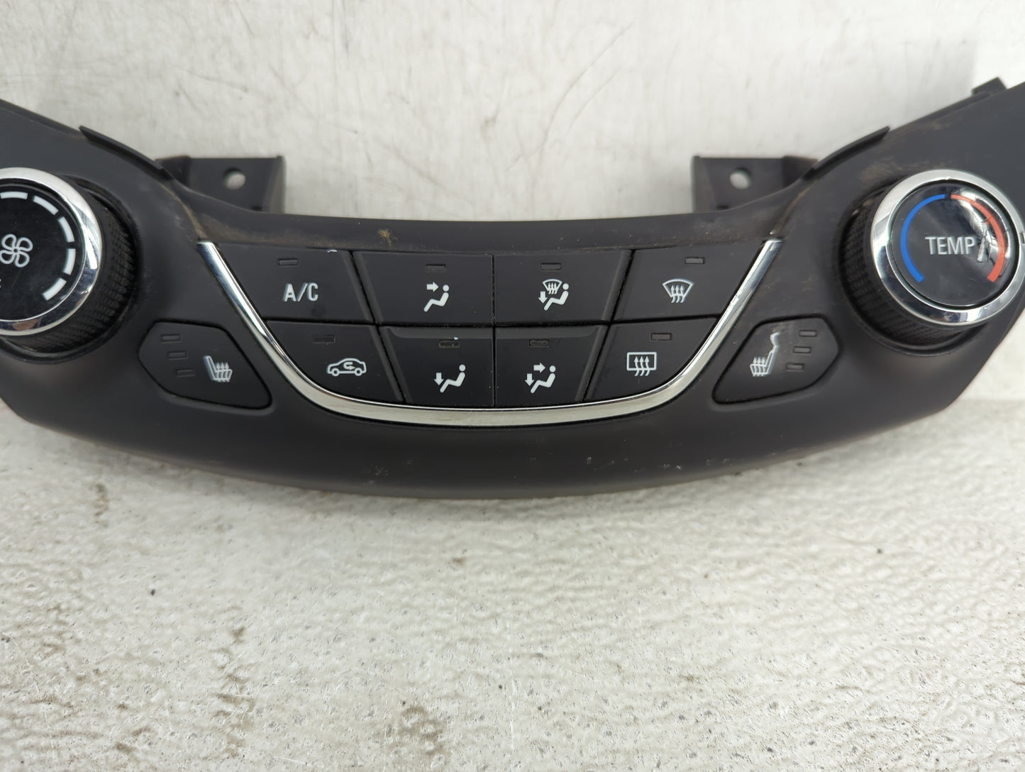 2016-2018 Chevrolet Cruze Climate Control Module Temperature AC/Heater Replacement P/N:39028879 7003070200000X Fits OEM Used