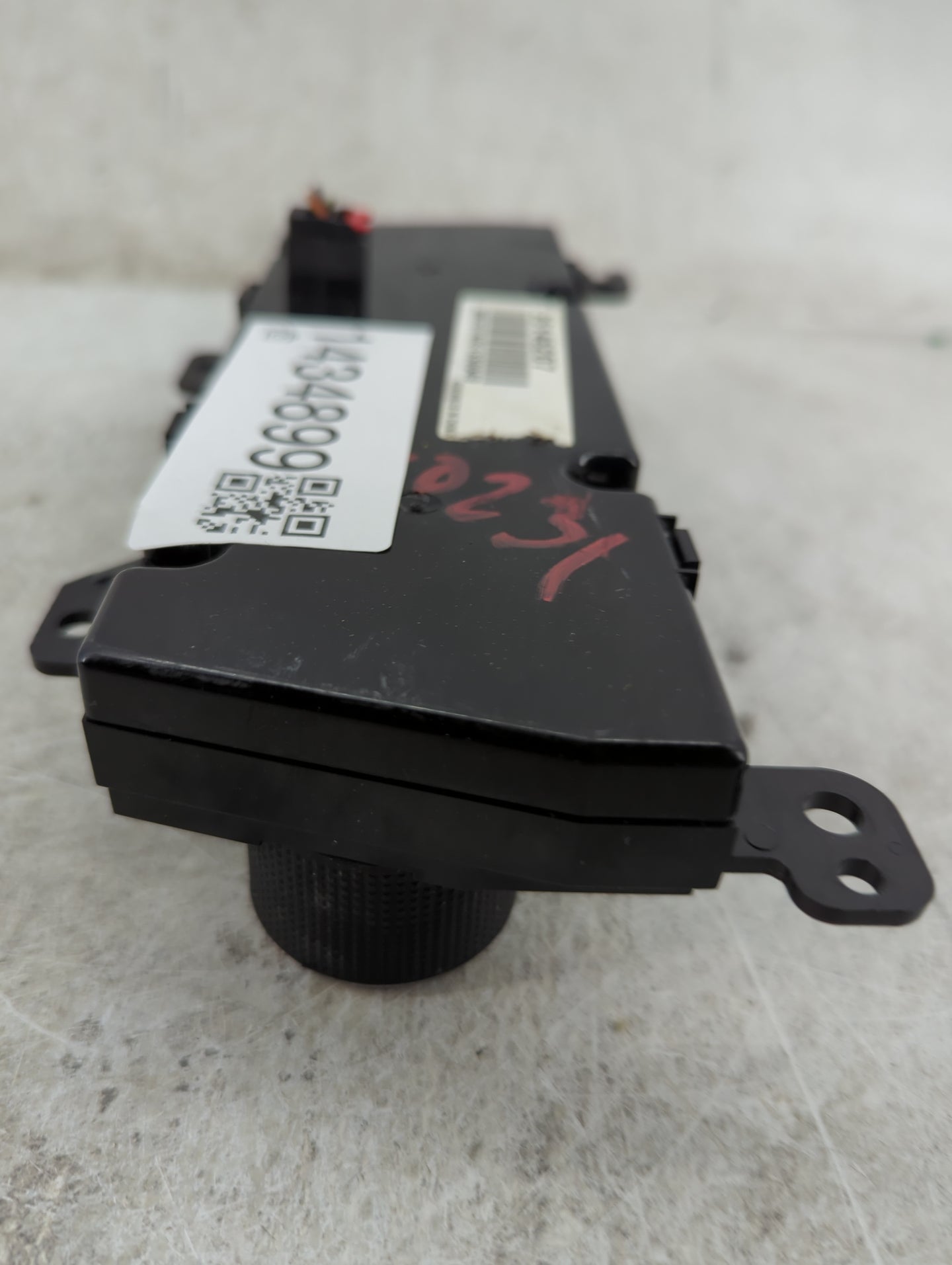 2012-2016 Chevrolet Cruze Climate Control Module Temperature AC/Heater Replacement P/N:95146207 386207A051330049 Fits OEM Us