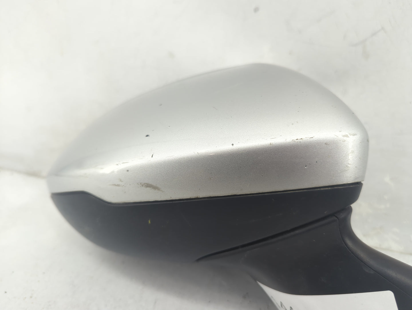 2016-2019 Chevrolet Cruze Passenger Side View Mirror - Right Door Mirror OEM Used - Oemusedautoparts1.com