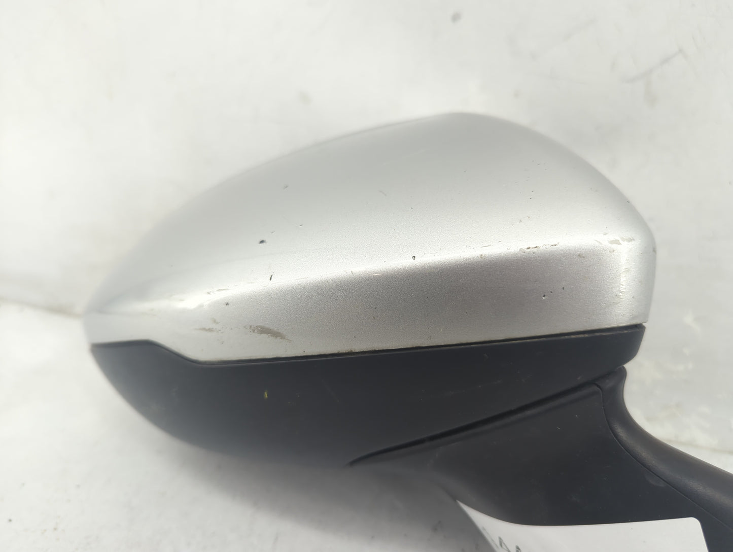 2016-2019 Chevrolet Cruze Passenger Side View Mirror - Right Door Mirror OEM Used - Oemusedautoparts1.com