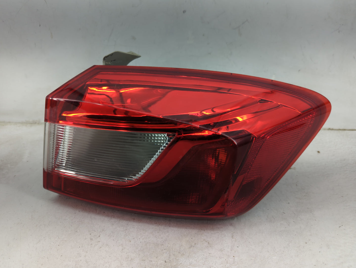 2016 Chevrolet Cruze Tail Light Assembly Passenger Right OEM P/N:84078119 Fits OEM Used Auto Parts - Oemusedautoparts1.com
