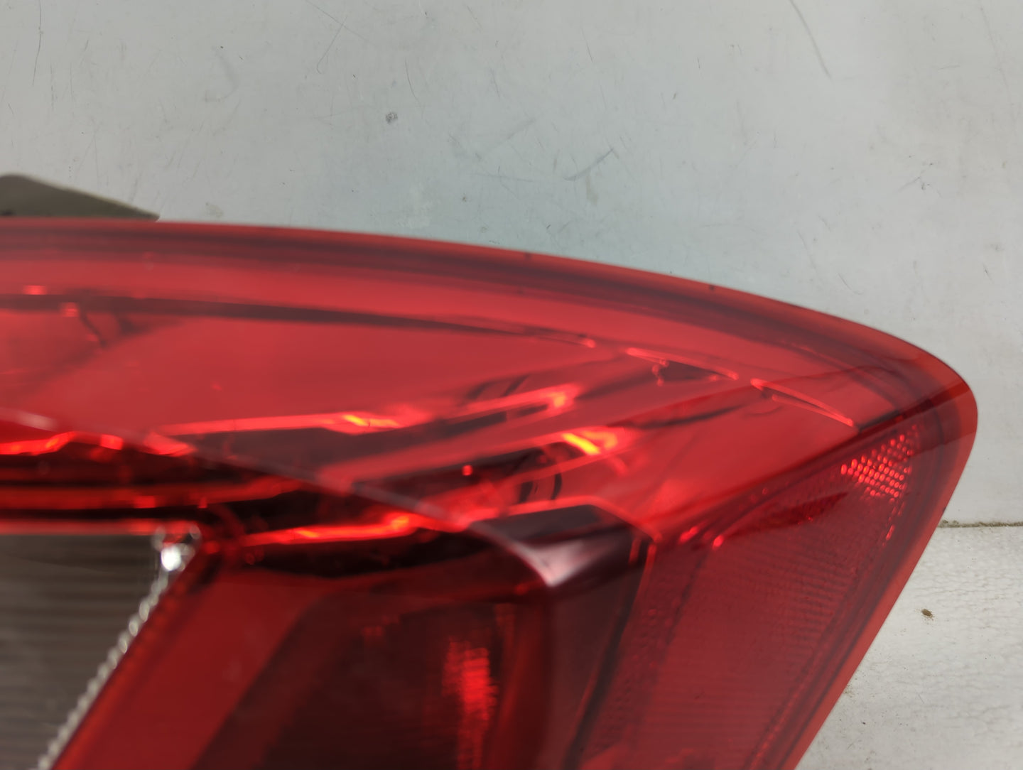 2016 Chevrolet Cruze Tail Light Assembly Passenger Right OEM P/N:84078119 Fits OEM Used Auto Parts - Oemusedautoparts1.com