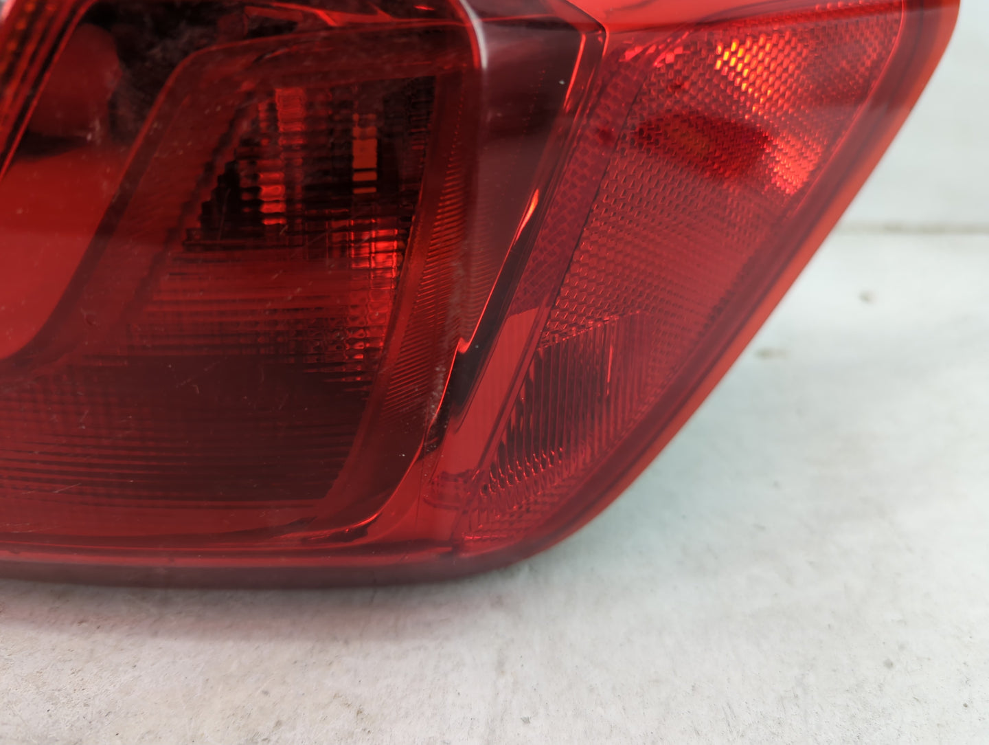 2016 Chevrolet Cruze Tail Light Assembly Passenger Right OEM P/N:84078119 Fits OEM Used Auto Parts - Oemusedautoparts1.com
