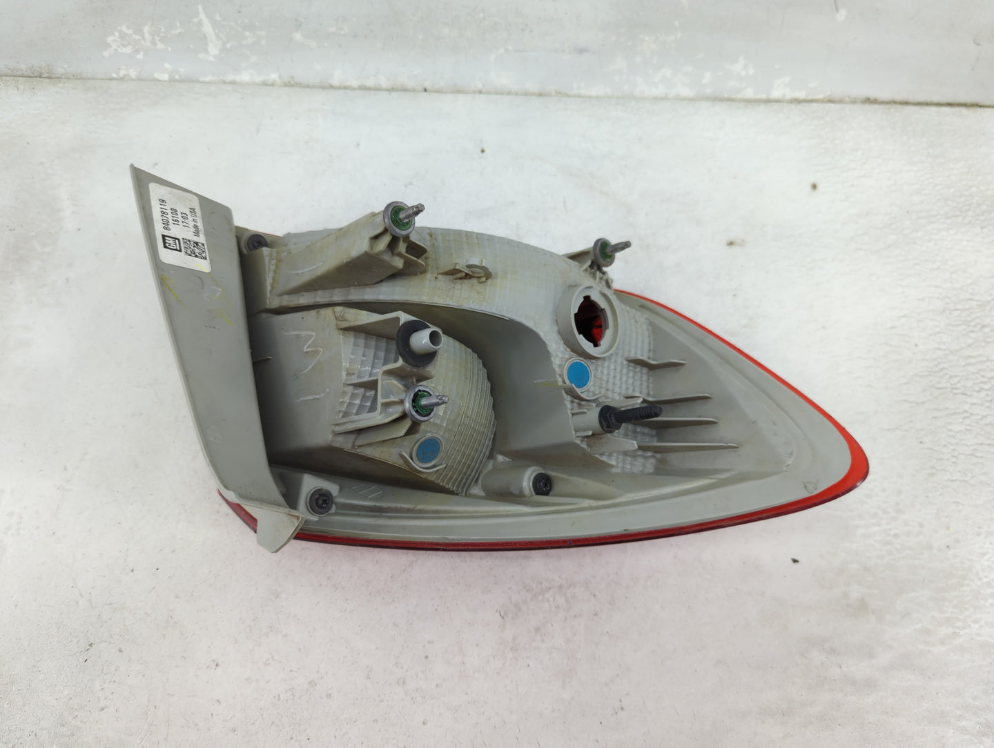2016 Chevrolet Cruze Tail Light Assembly Passenger Right OEM P/N:84078119 Fits OEM Used Auto Parts - Oemusedautoparts1.com