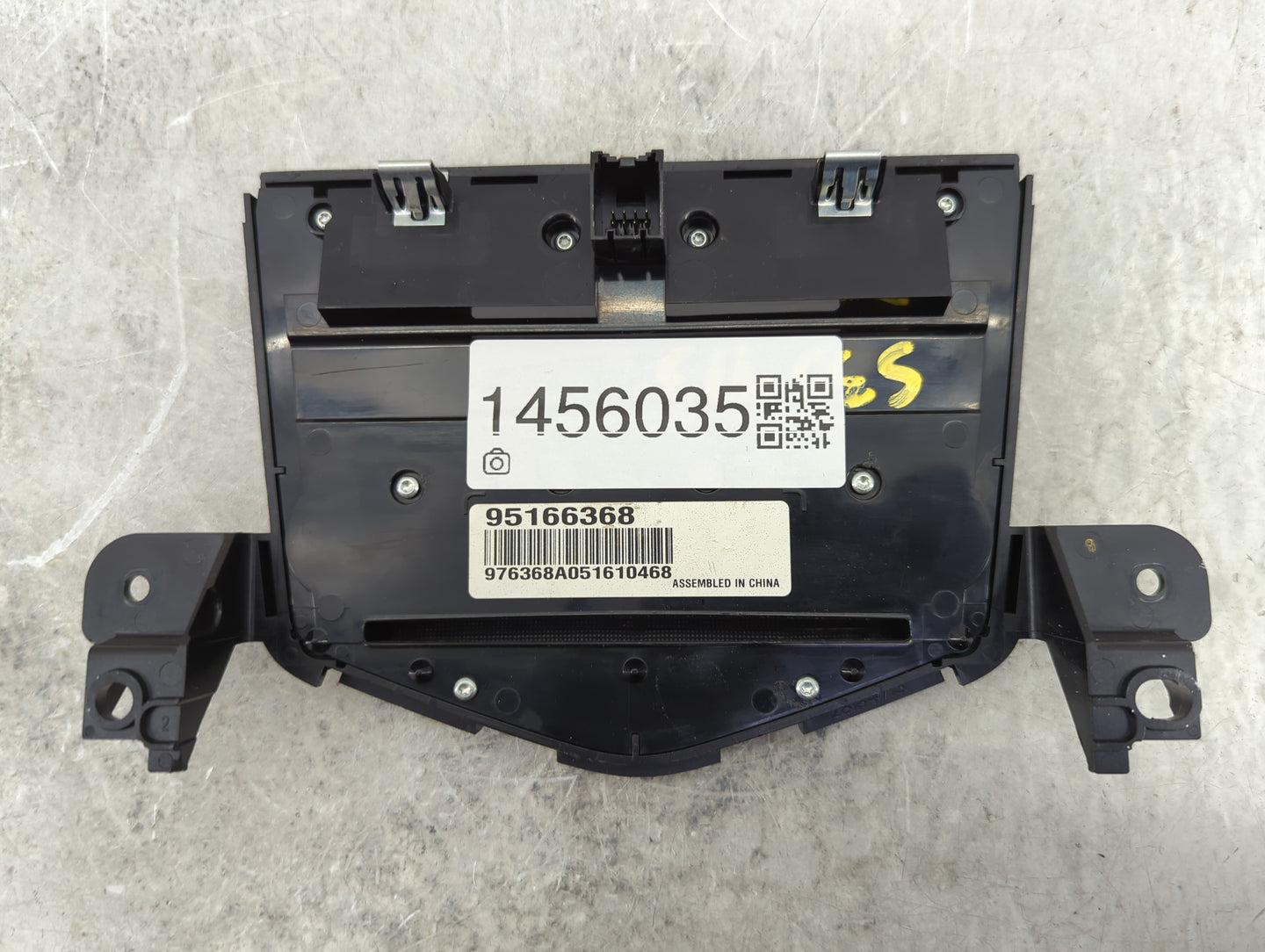 2011-2016 Chevrolet Cruze Radio Control Panel 1456035 - Oemusedautoparts1.com